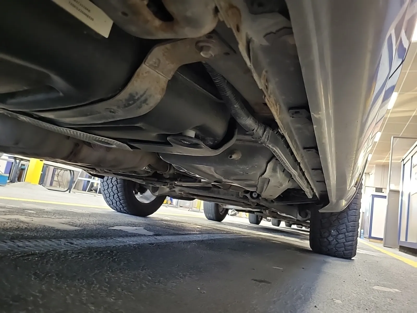 Undercarriage - Passenger Photo