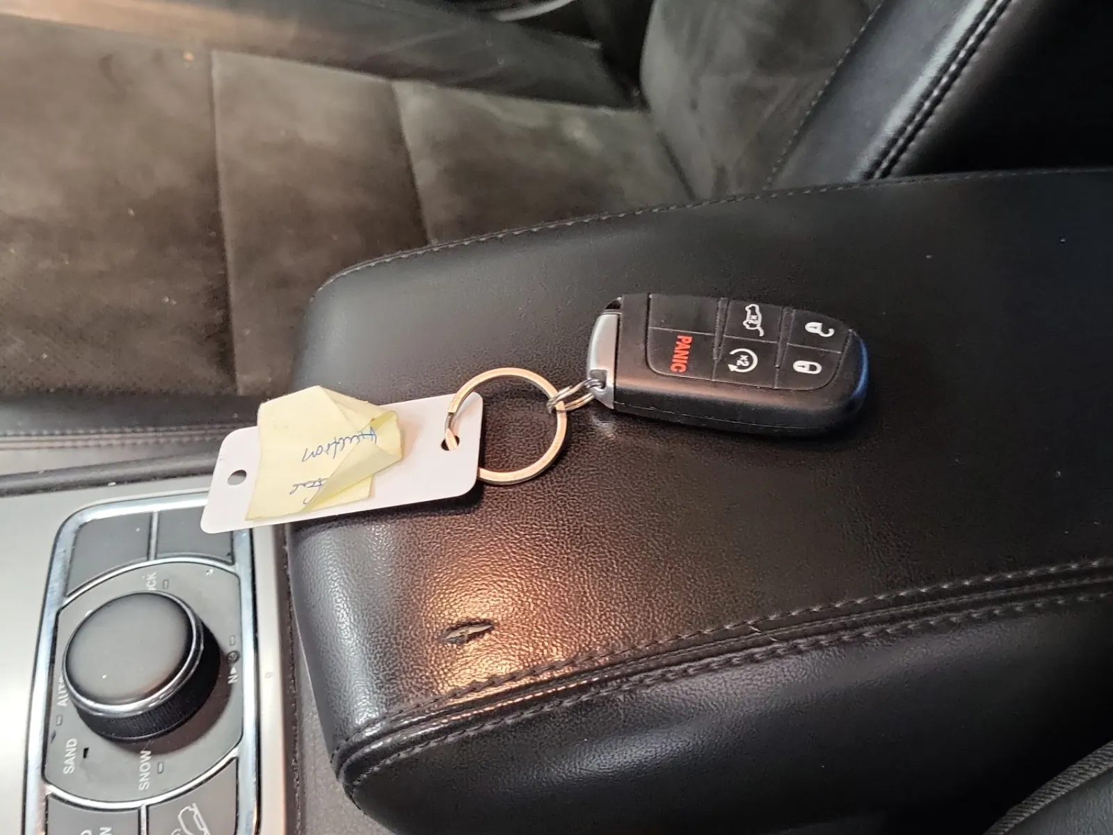 Keys/Fobs/Manual Photo