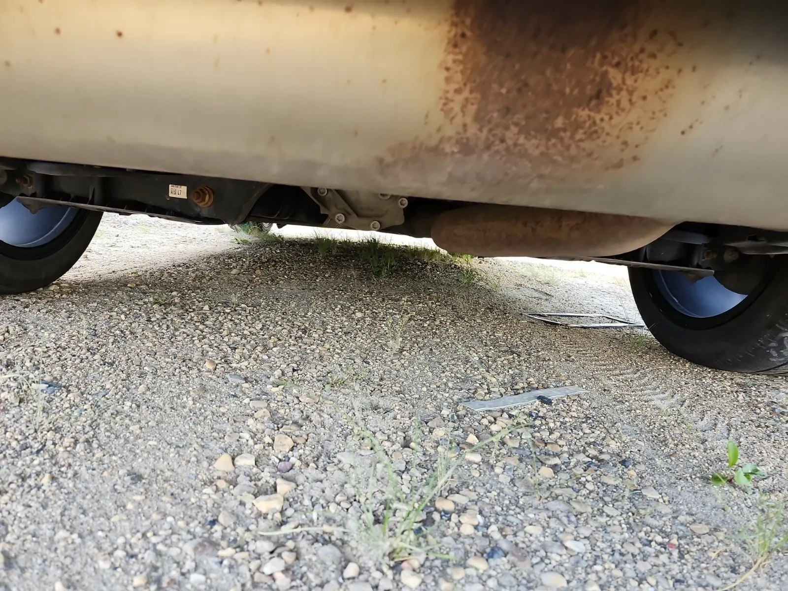 Undercarriage - Rear Photo