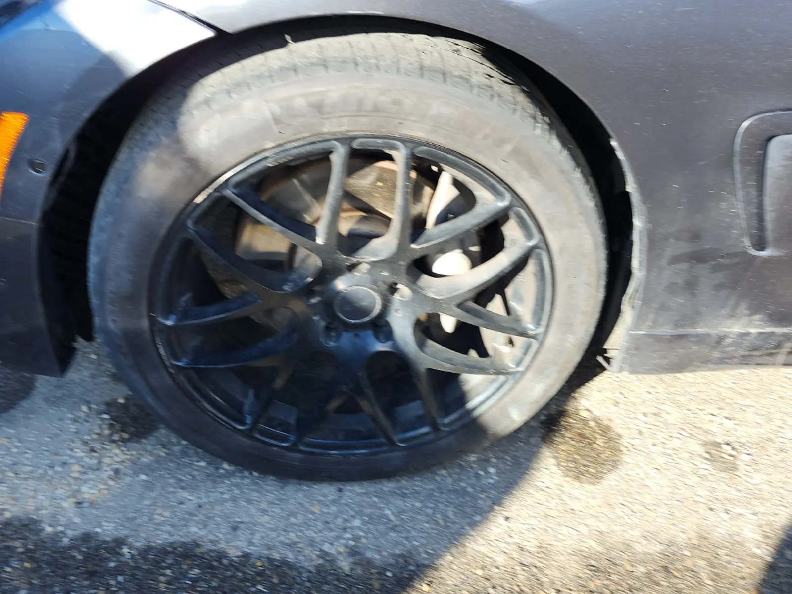 Front driver wheel/tire photo