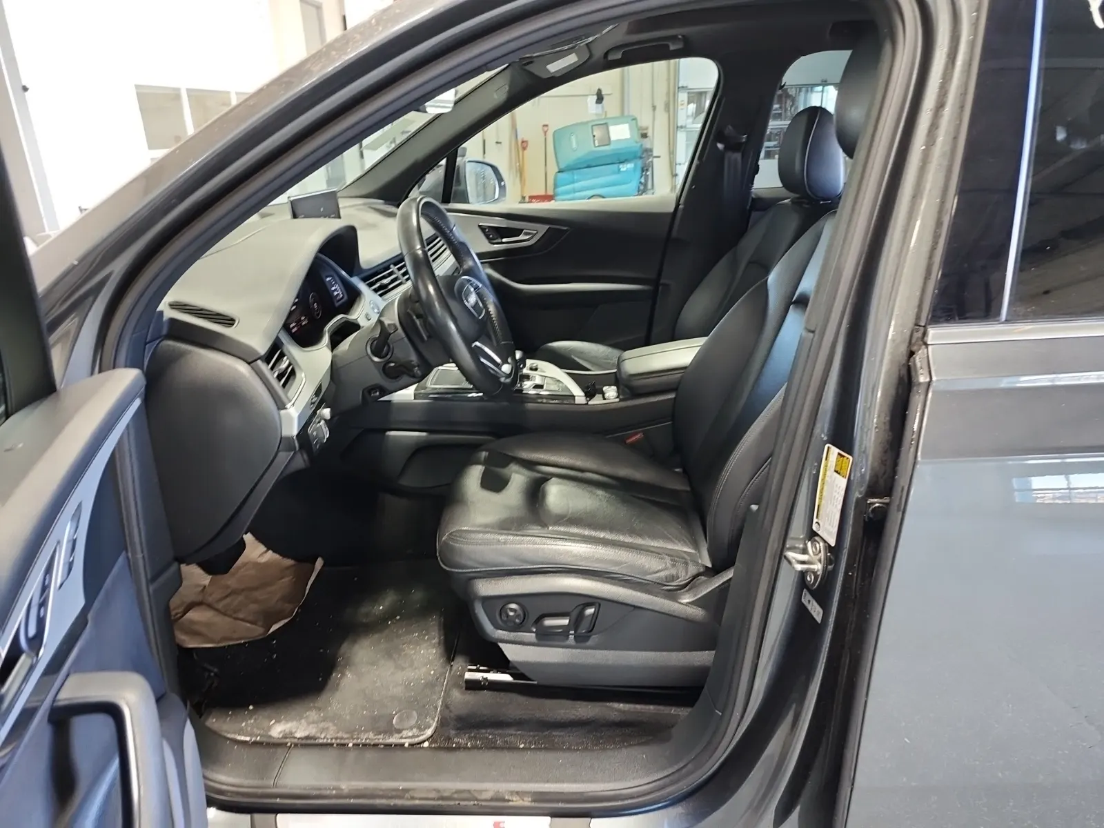 Front Interior Photo