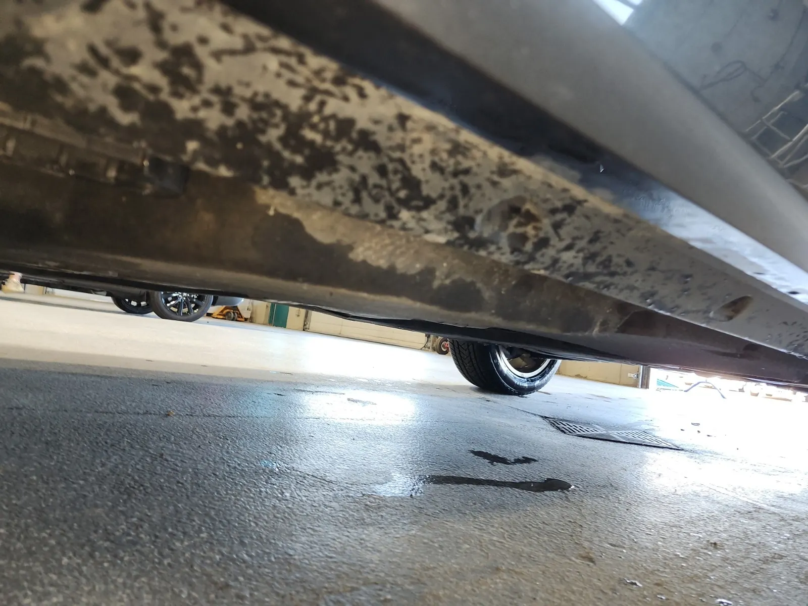 Undercarriage - Driver Photo