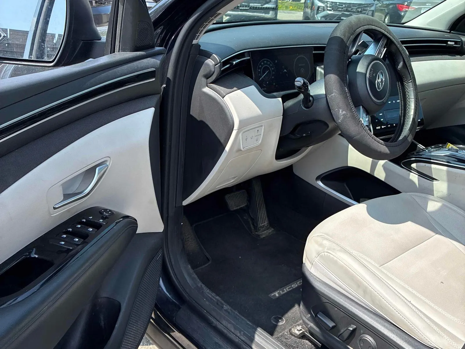 Interior driver side