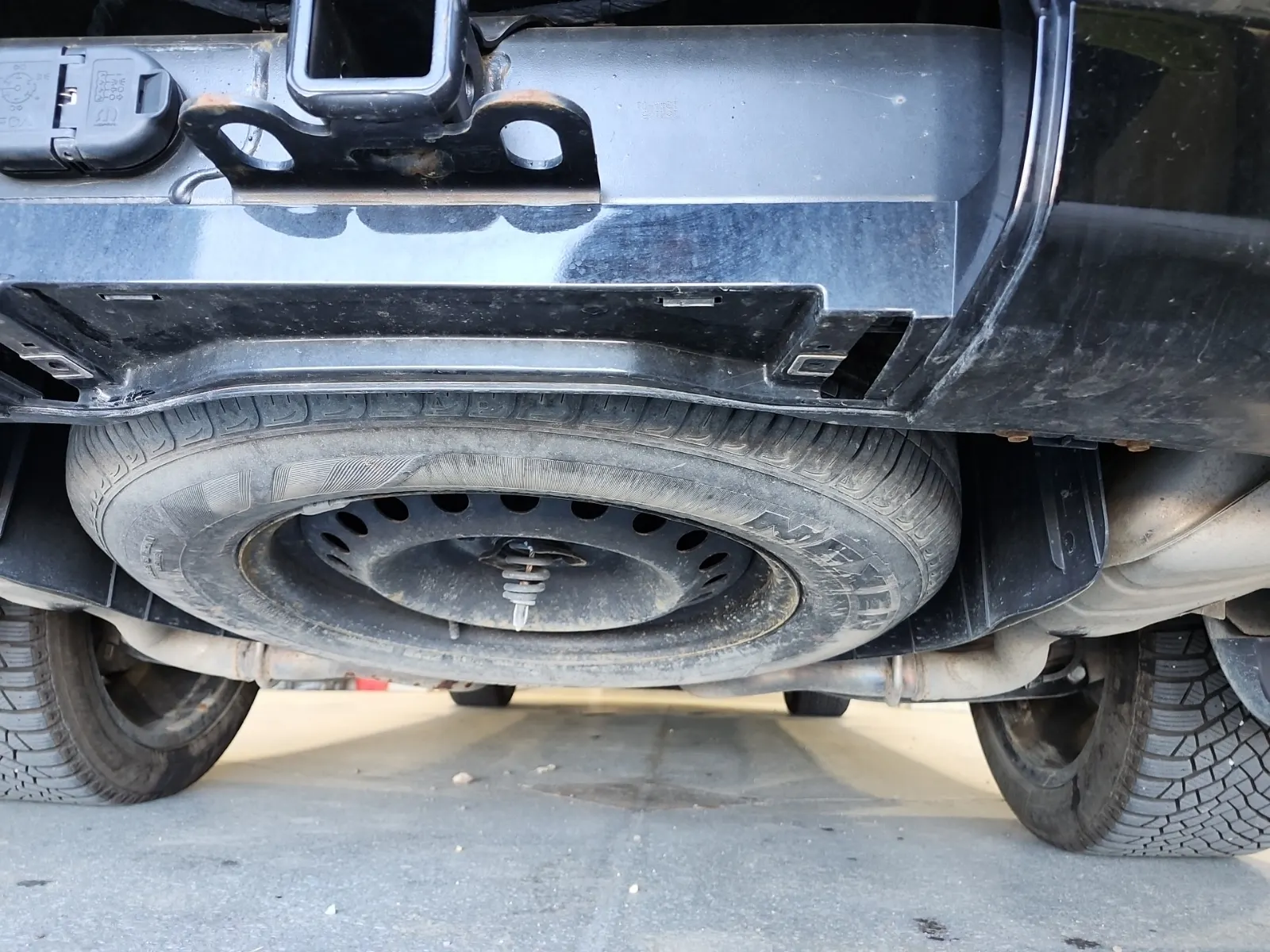 Spare Tire & Wheel Photo