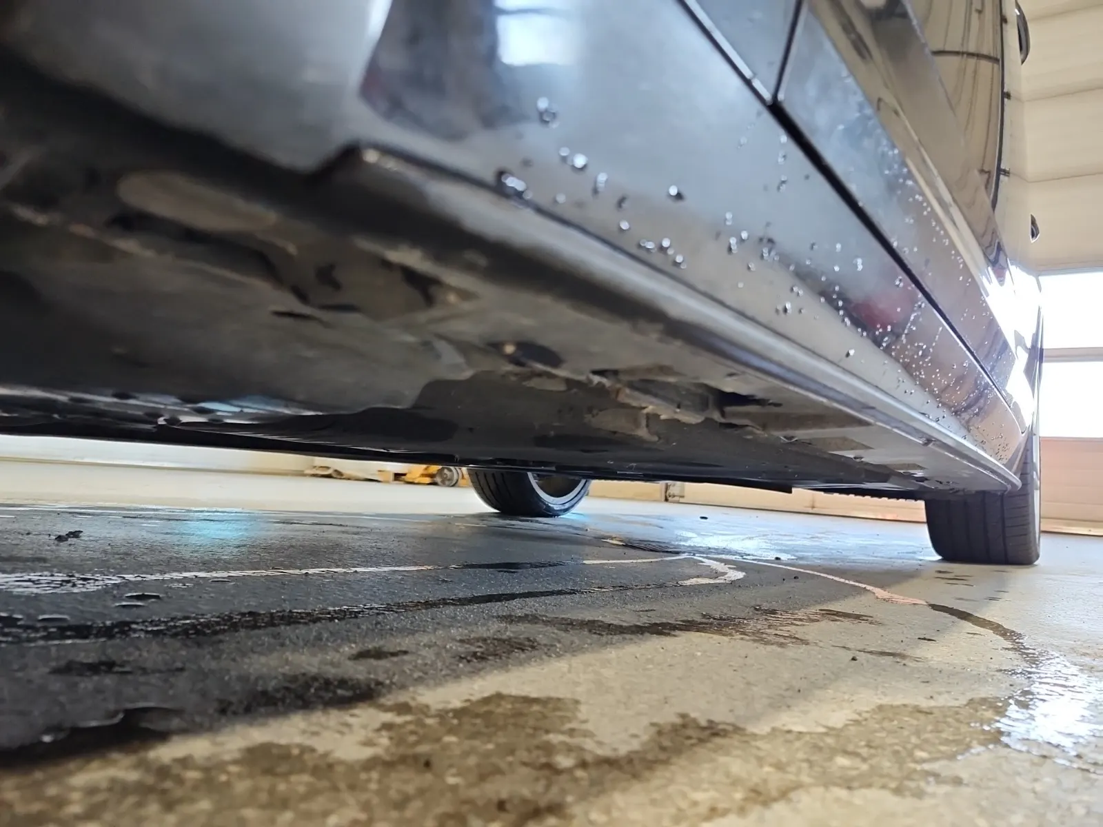 Undercarriage - Driver Photo