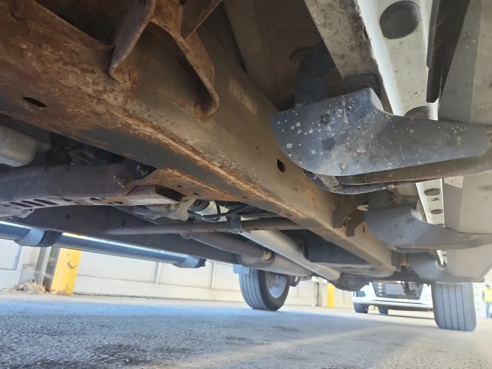 Undercarriage - Driver Photo