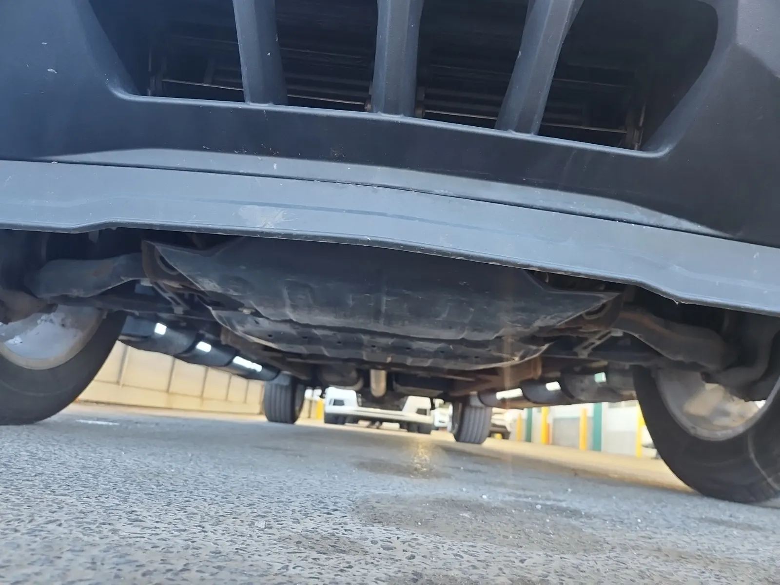 Undercarriage - Front Photo