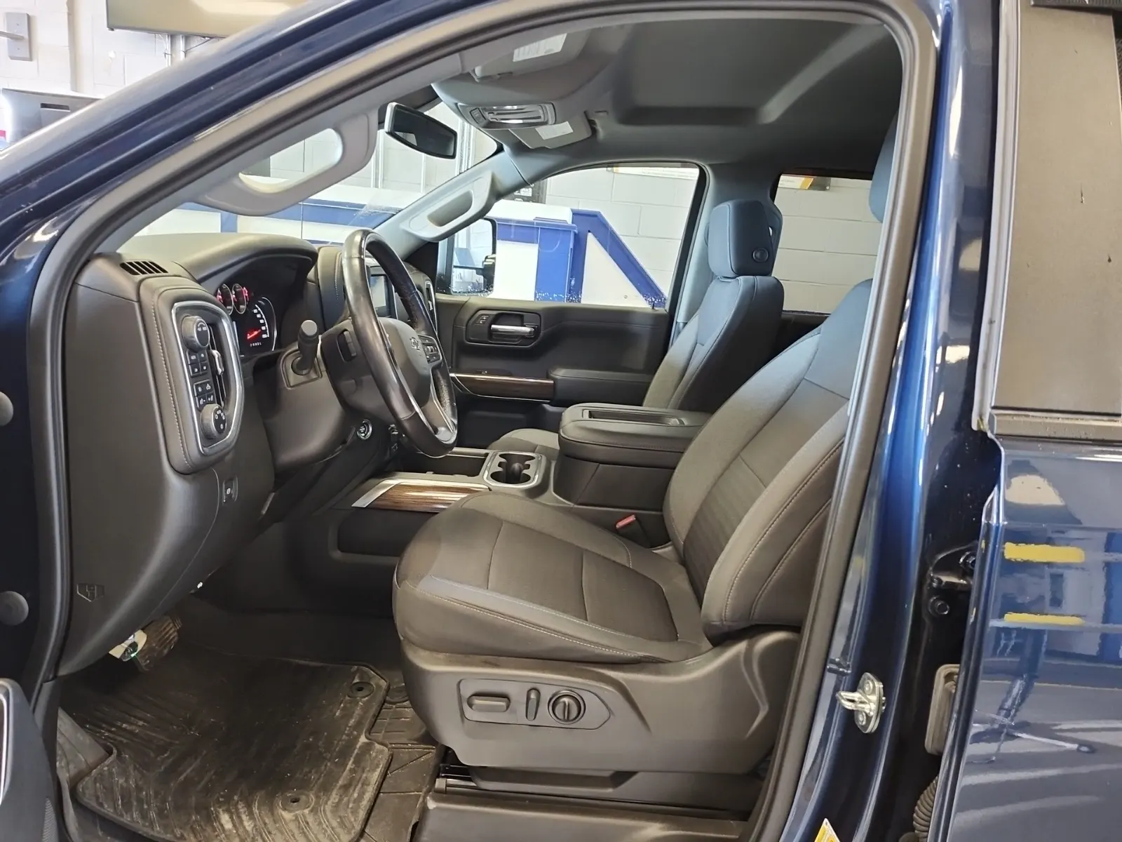 Front Interior Photo