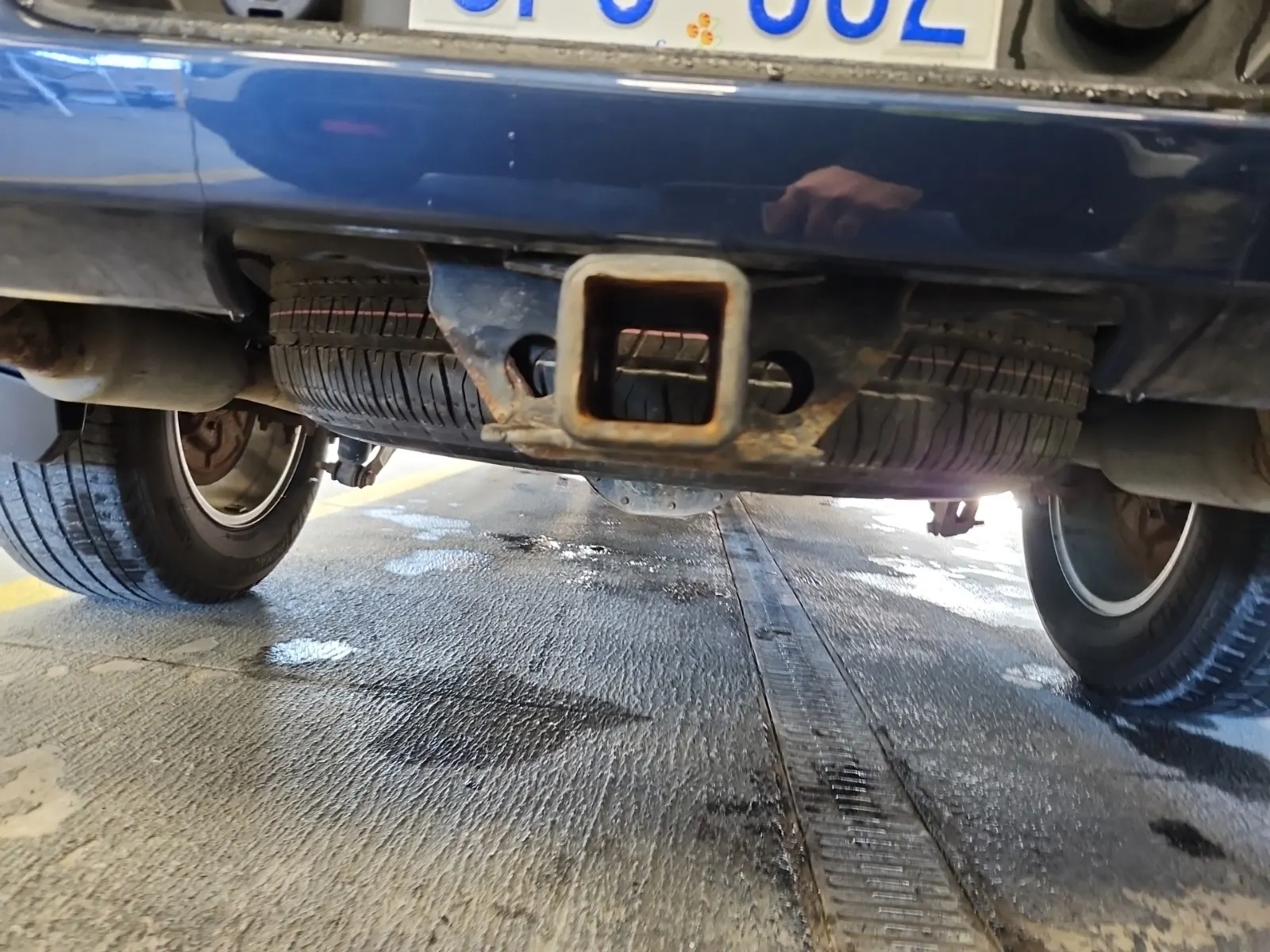 Undercarriage - Rear Photo