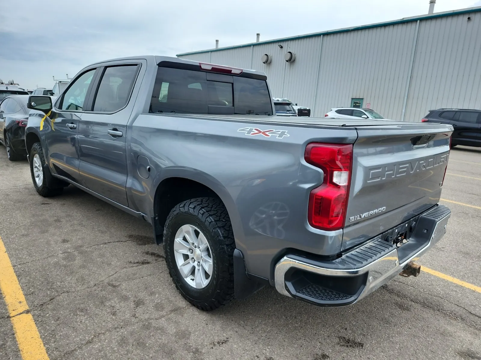 Driver Rear 3/4 Photo