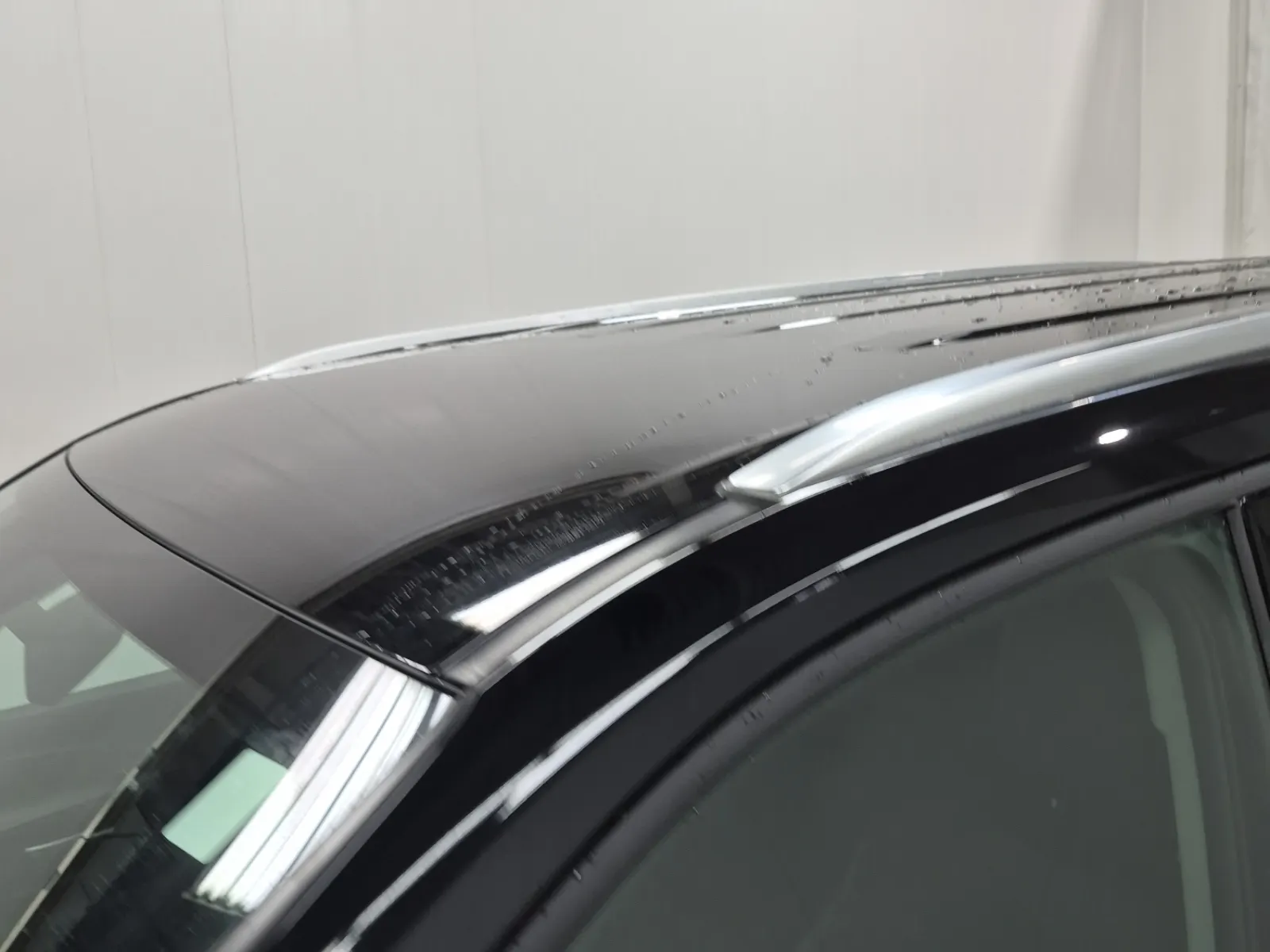 Exterior Roof Photo