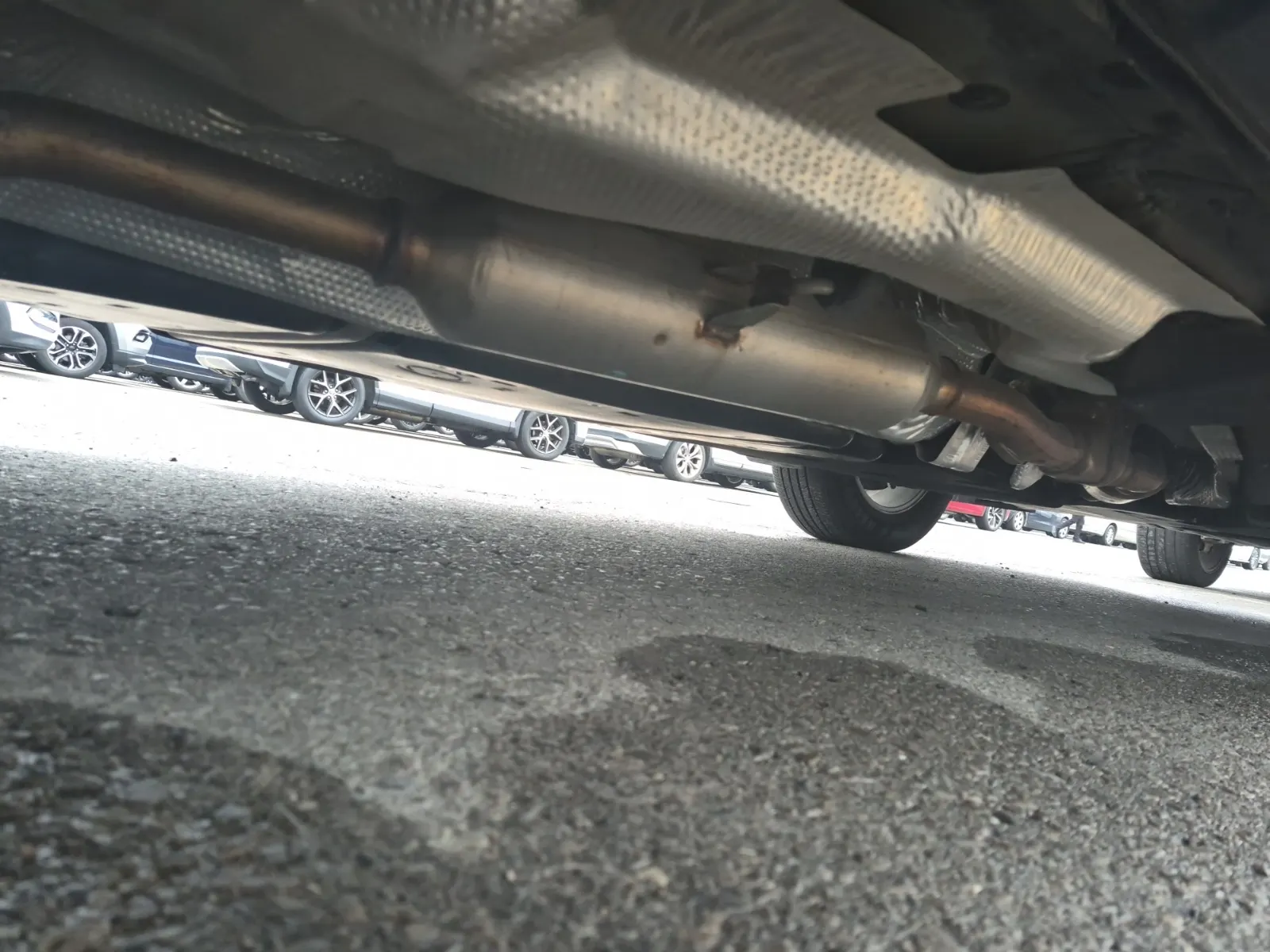 Undercarriage - Passenger Photo