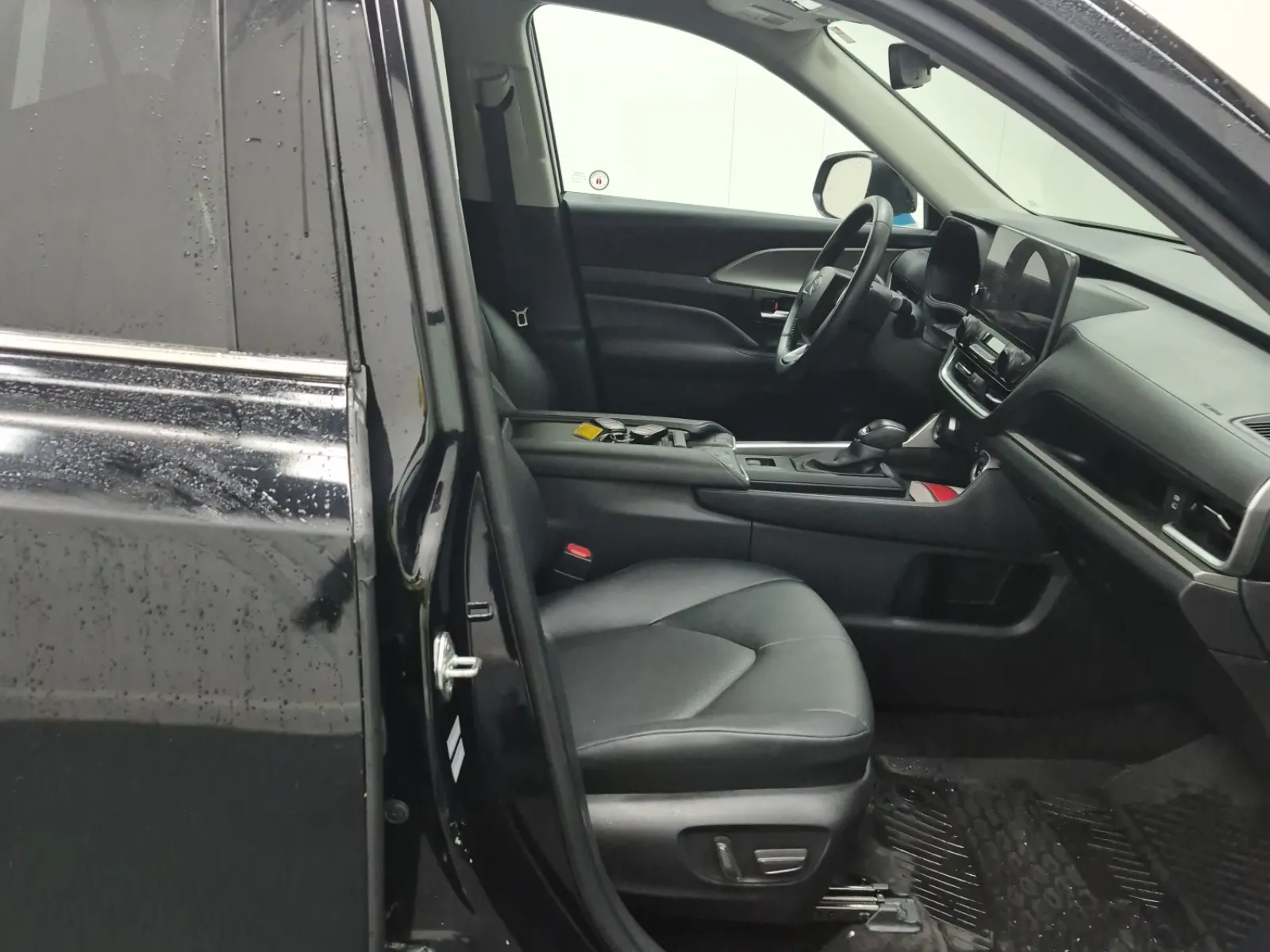 Right Side Interior Photo