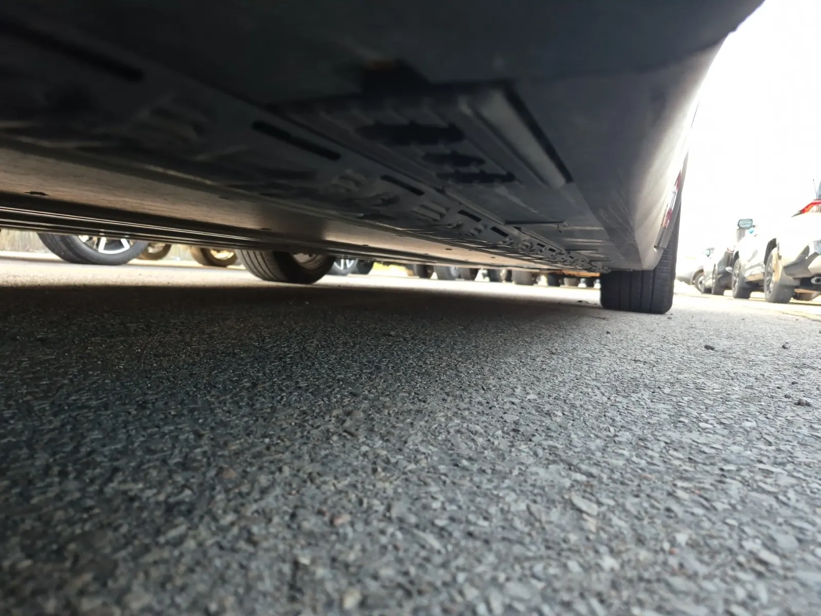 Undercarriage - Passenger Photo