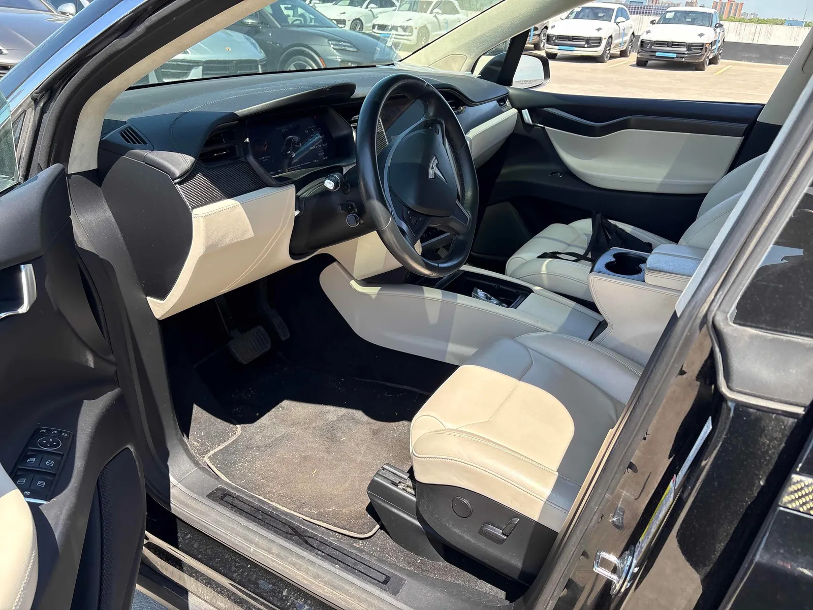 Interior driver side