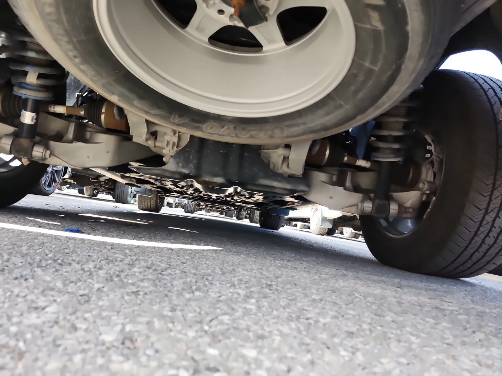 Undercarriage - Rear Photo