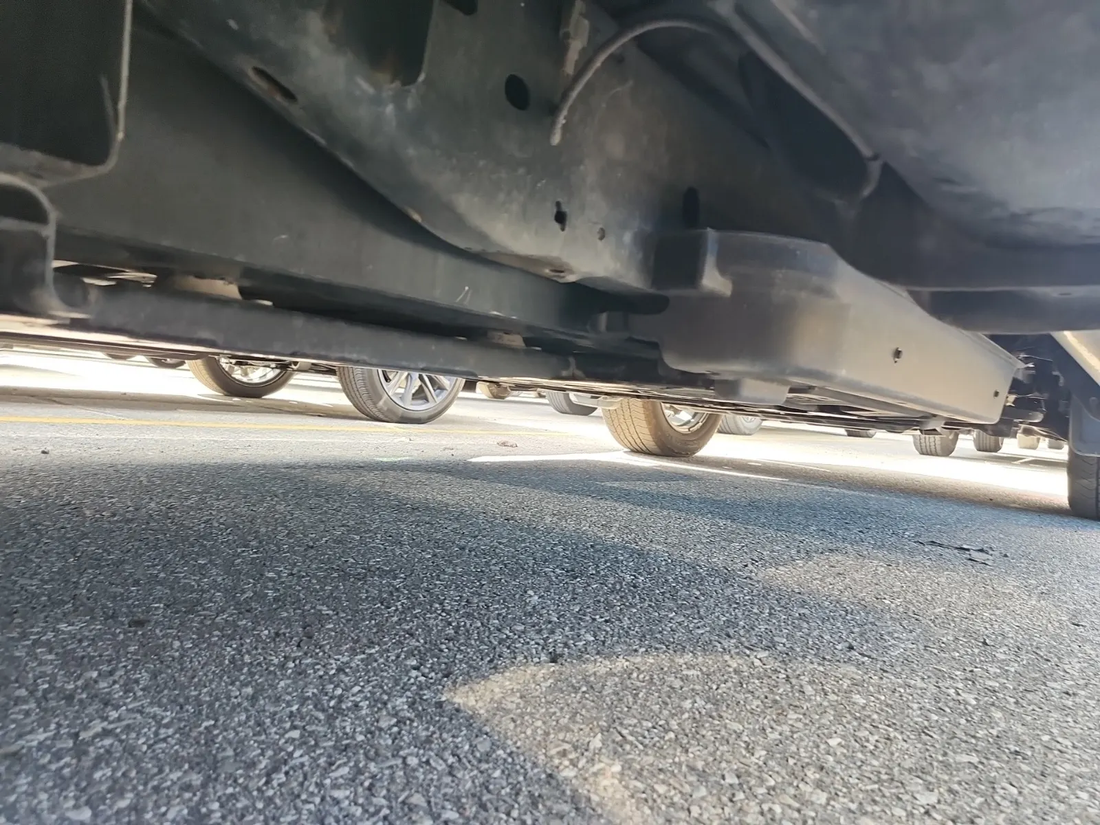 Undercarriage - Passenger Photo