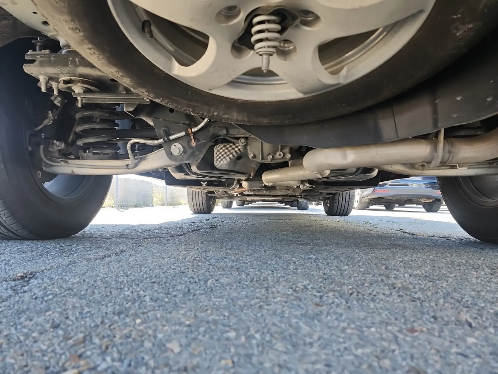 Undercarriage - Rear Photo