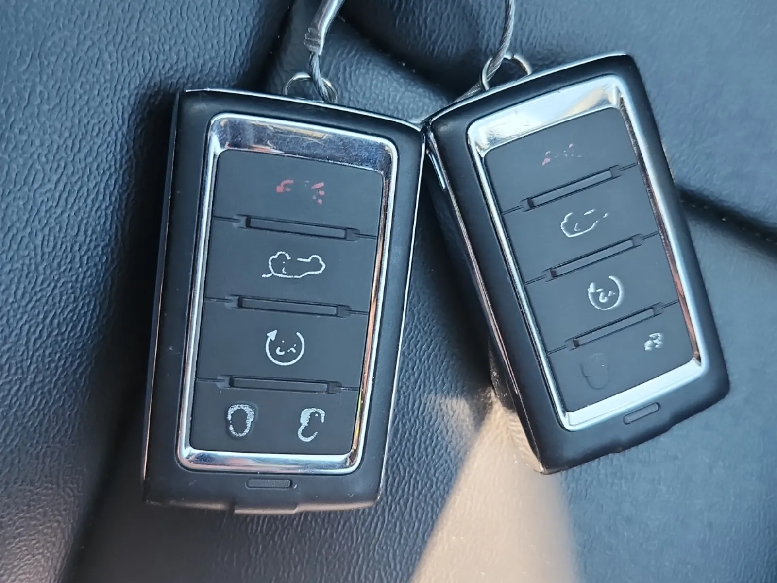 Keys/Fobs/Manual Photo
