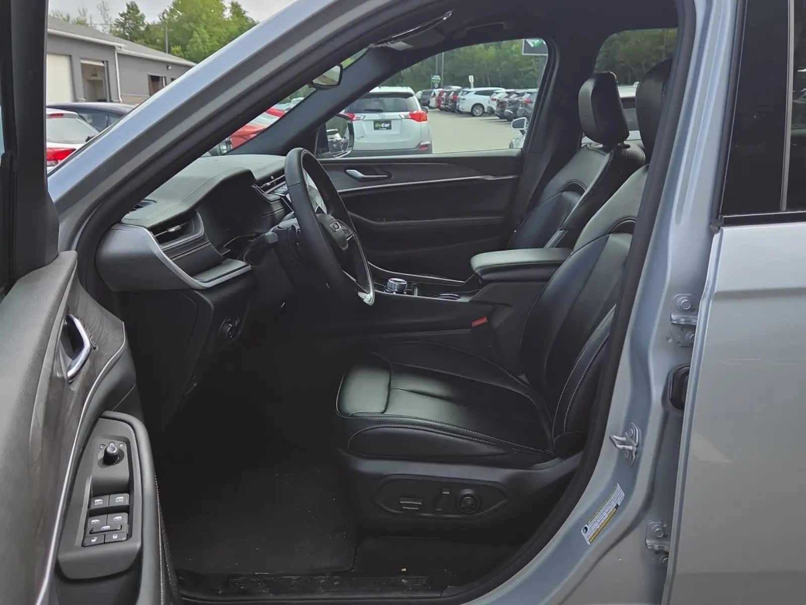 Front Interior Photo