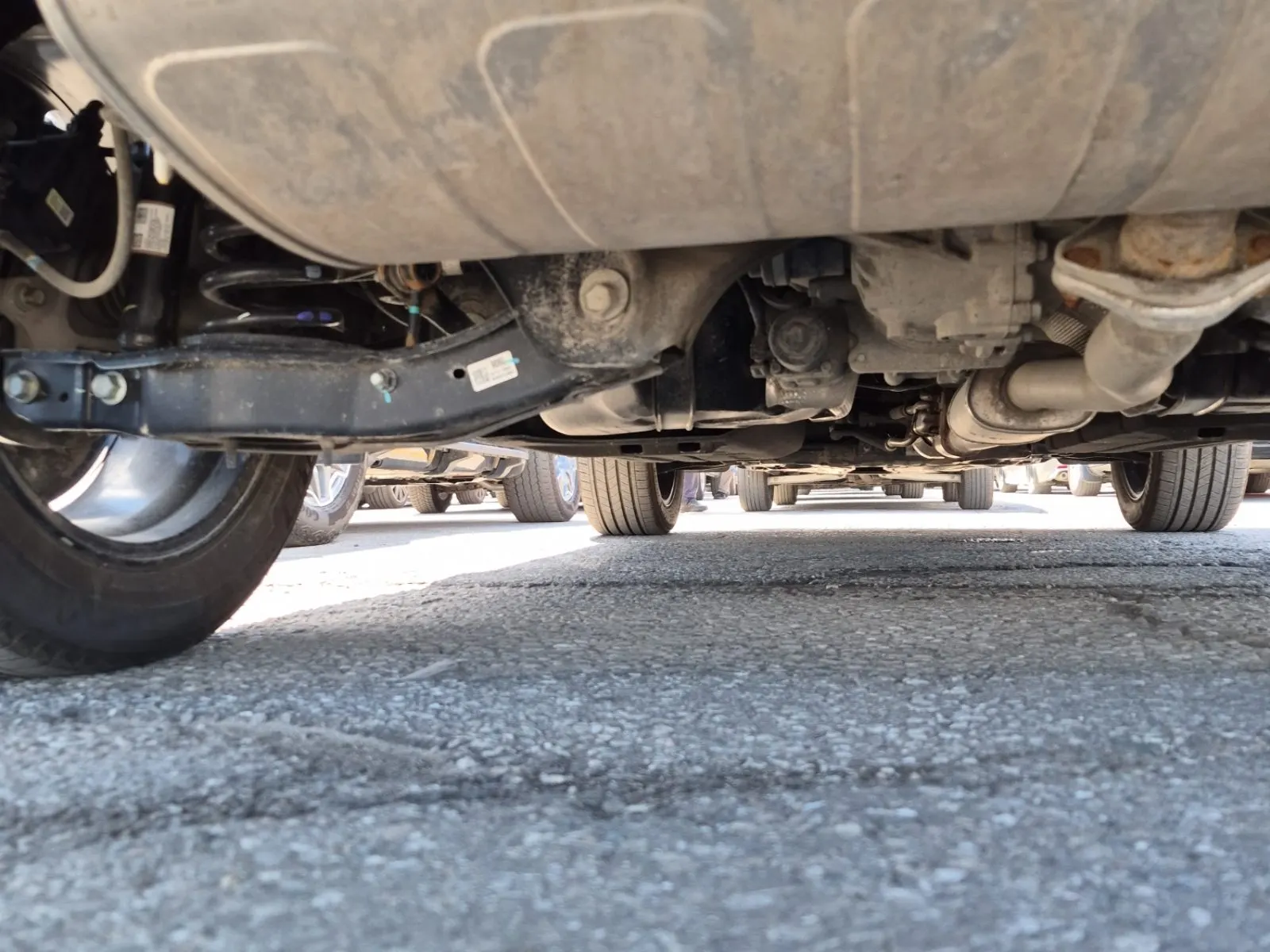 Undercarriage - Rear Photo