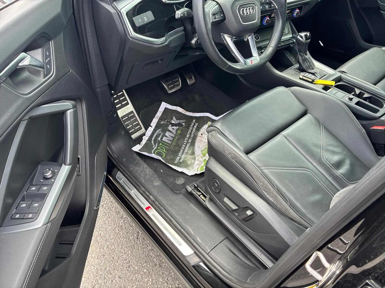 Interior driver side