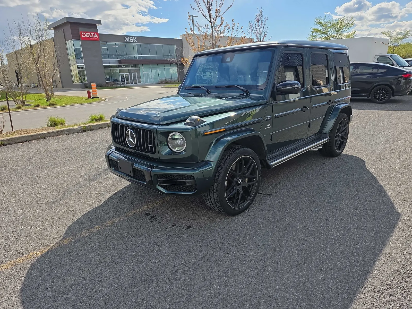 3/4 Front (Main image)