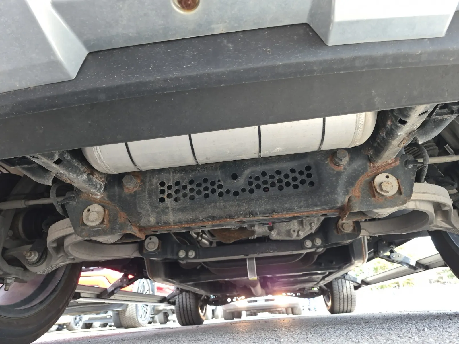 Undercarriage - Front Photo