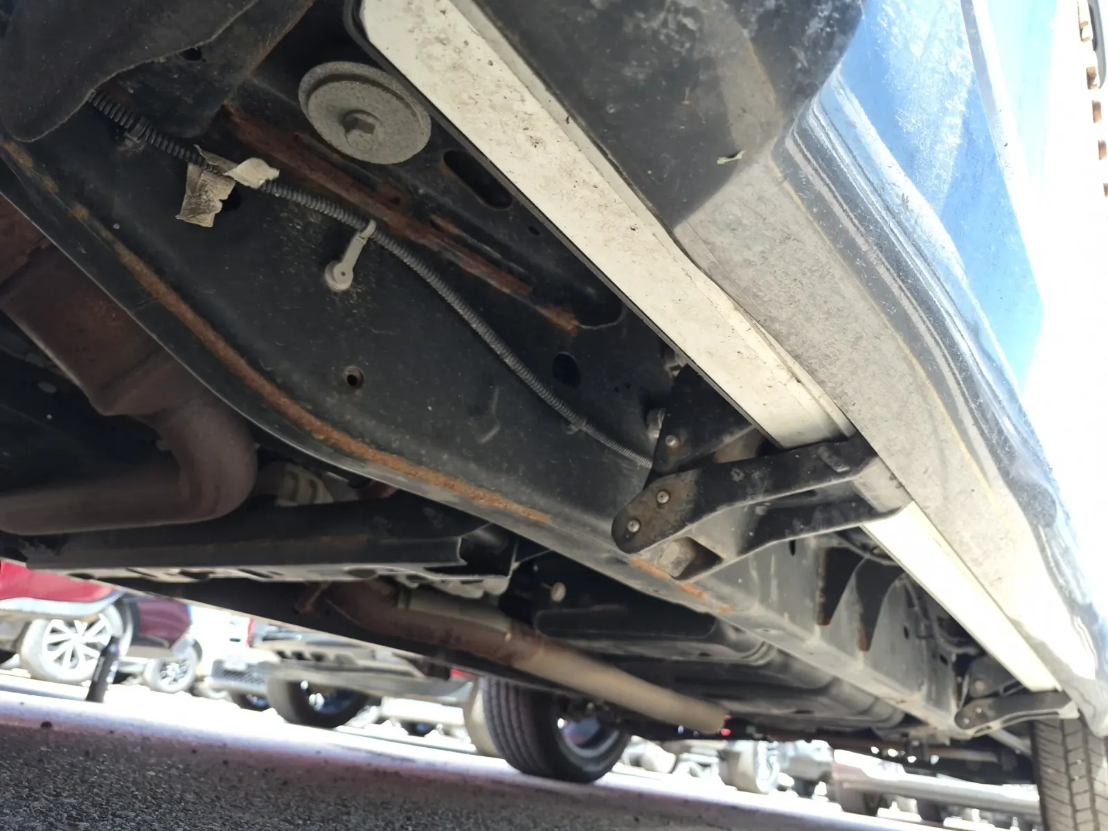 Undercarriage - Driver Photo