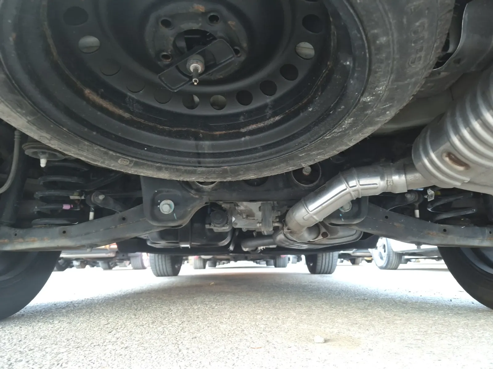 Spare Tire & Wheel Photo