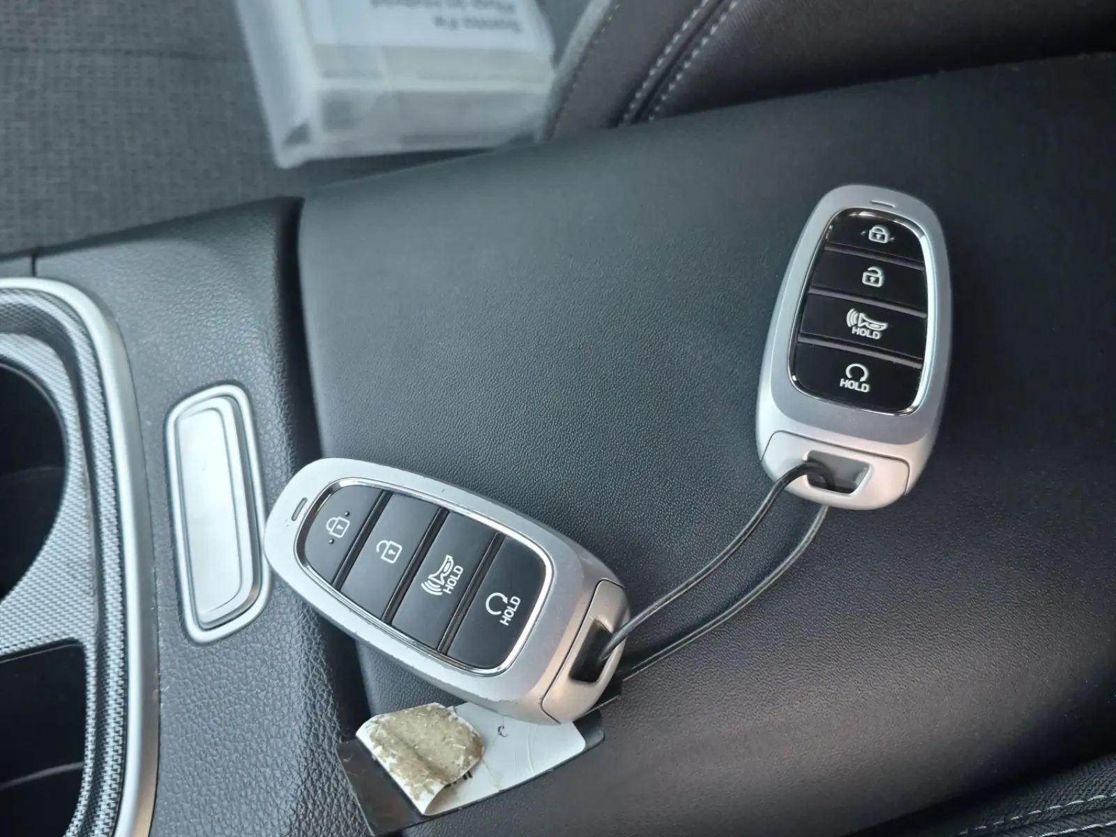 Keys/Fobs/Manual Photo