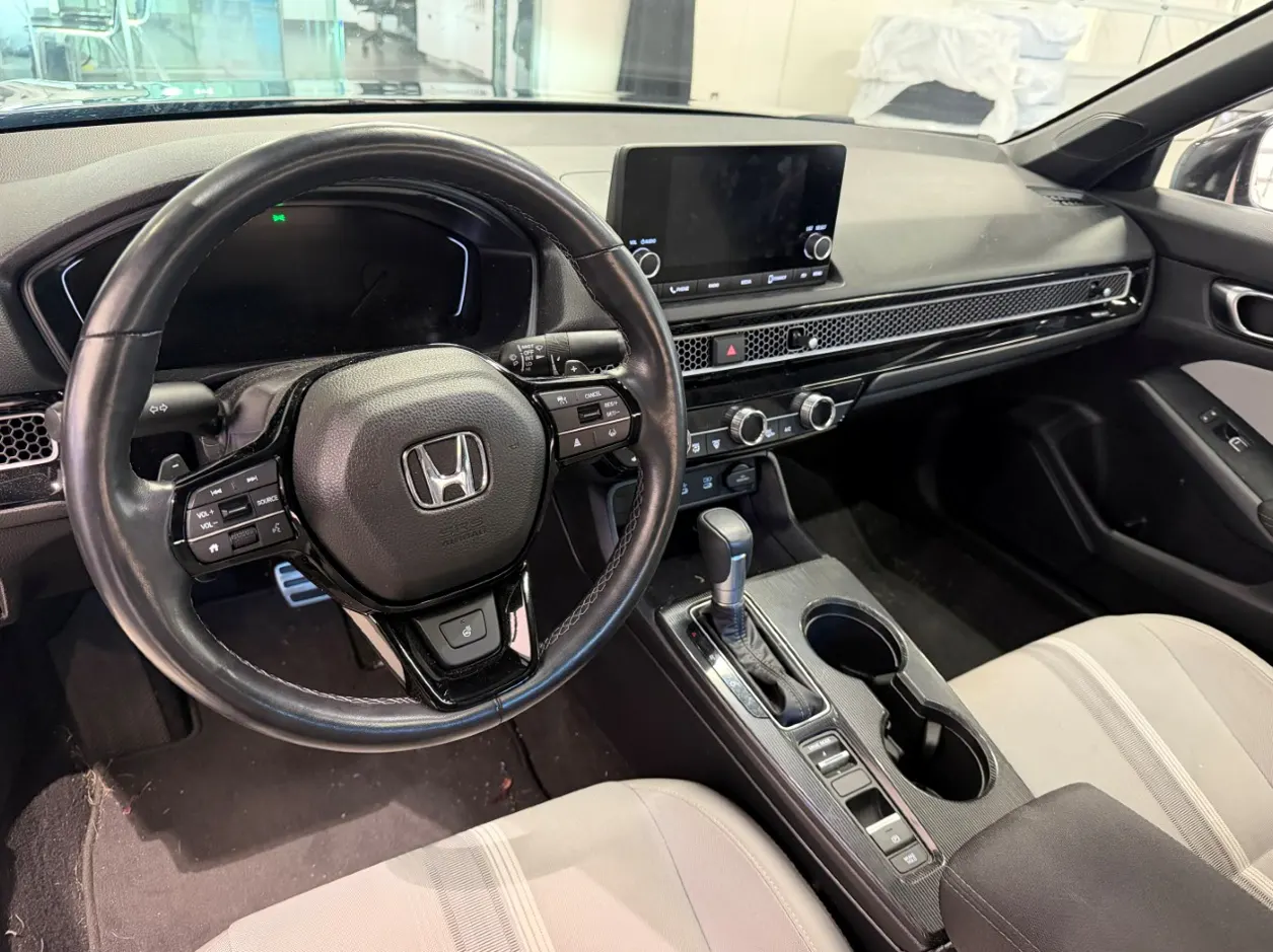 Interior driver side
