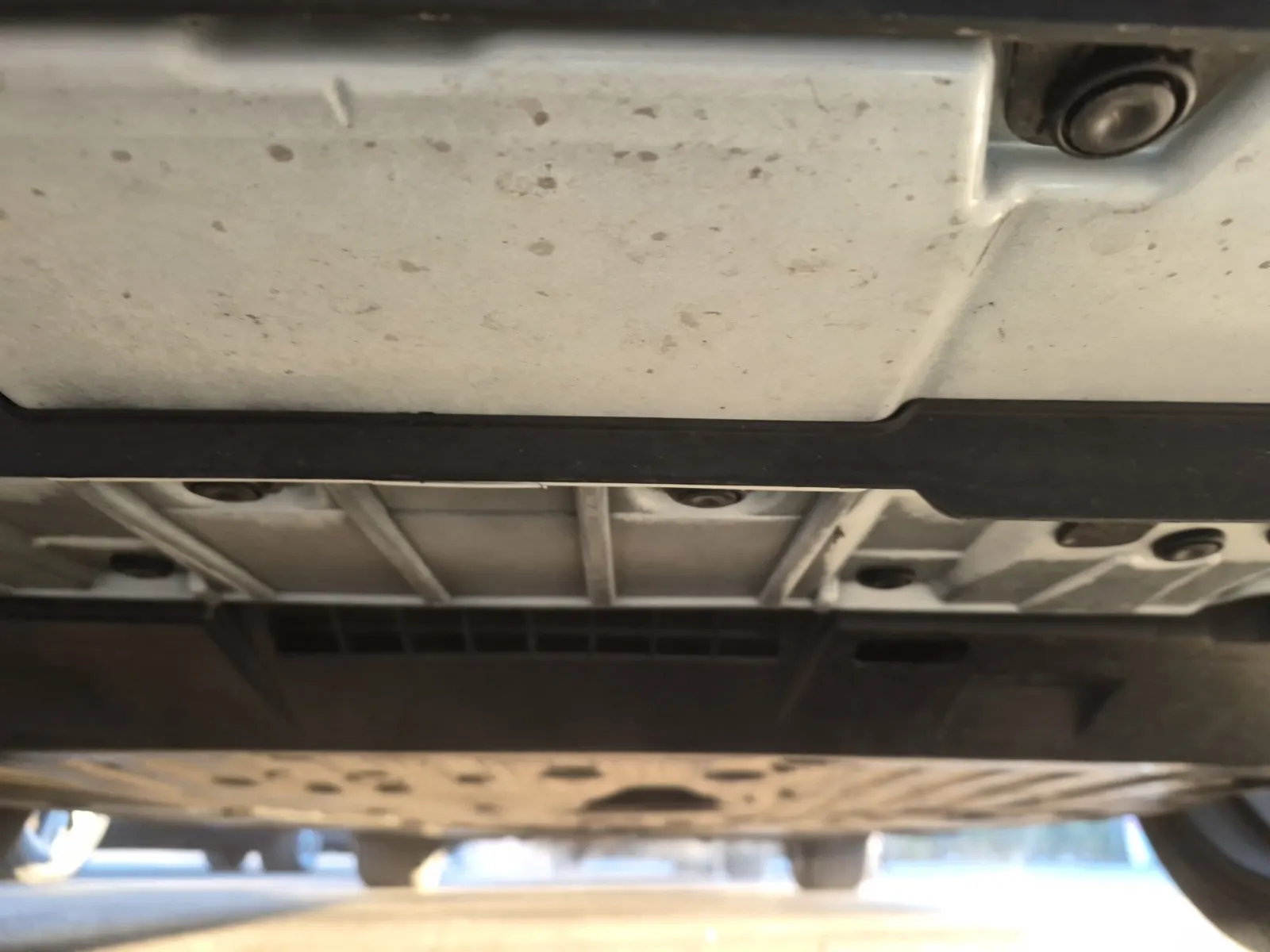 Undercarriage - Front Photo
