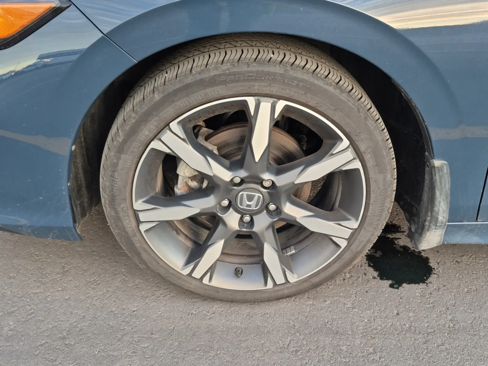 Front driver wheel/tire photo