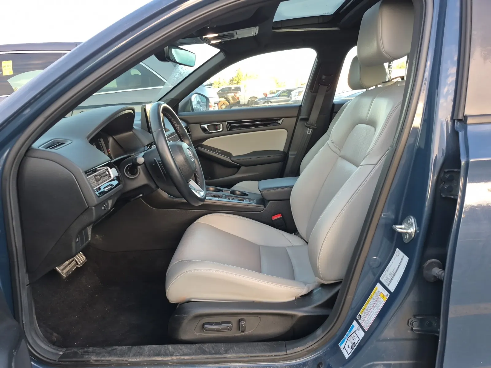 Front Interior Photo