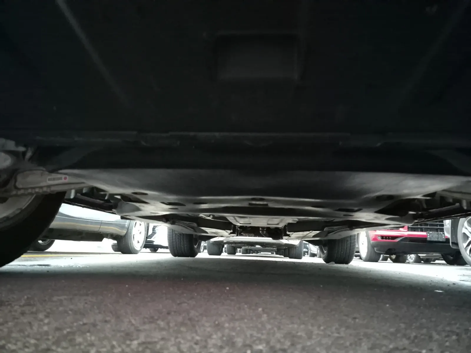 Undercarriage - Front Photo