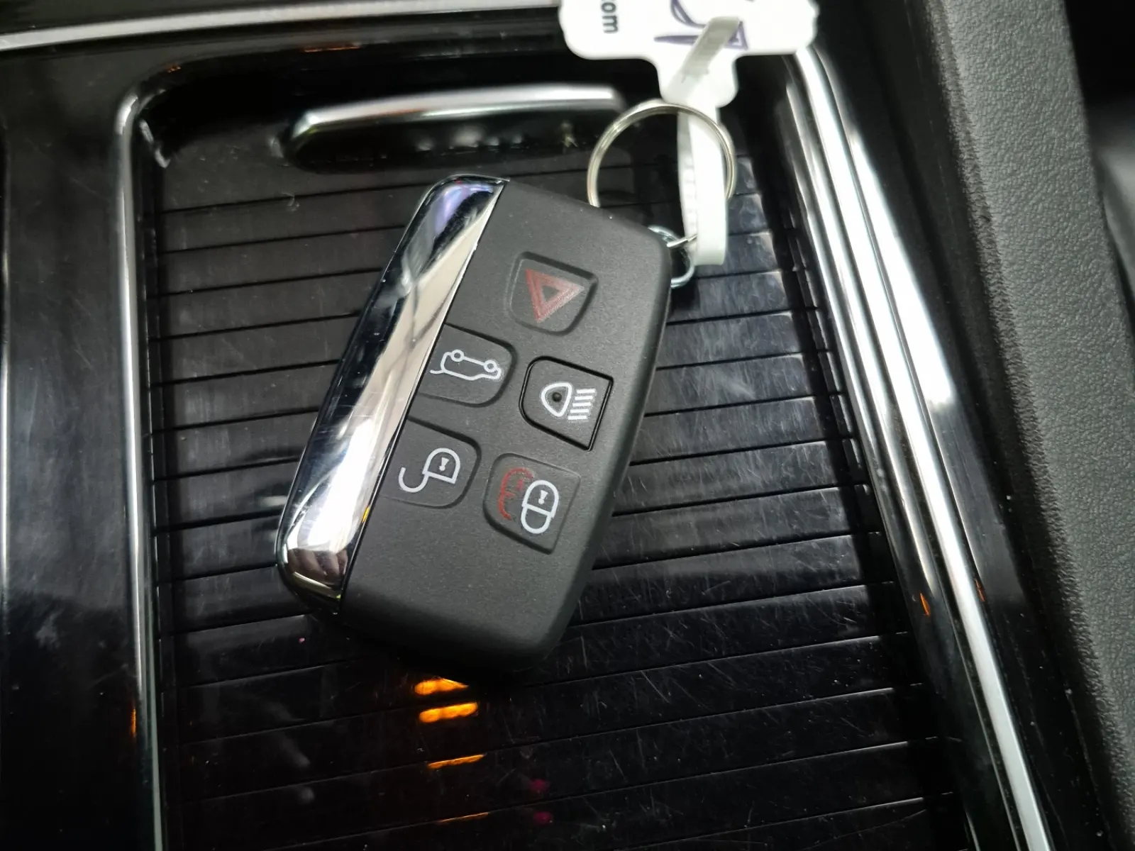 Keys/Fobs/Manual Photo