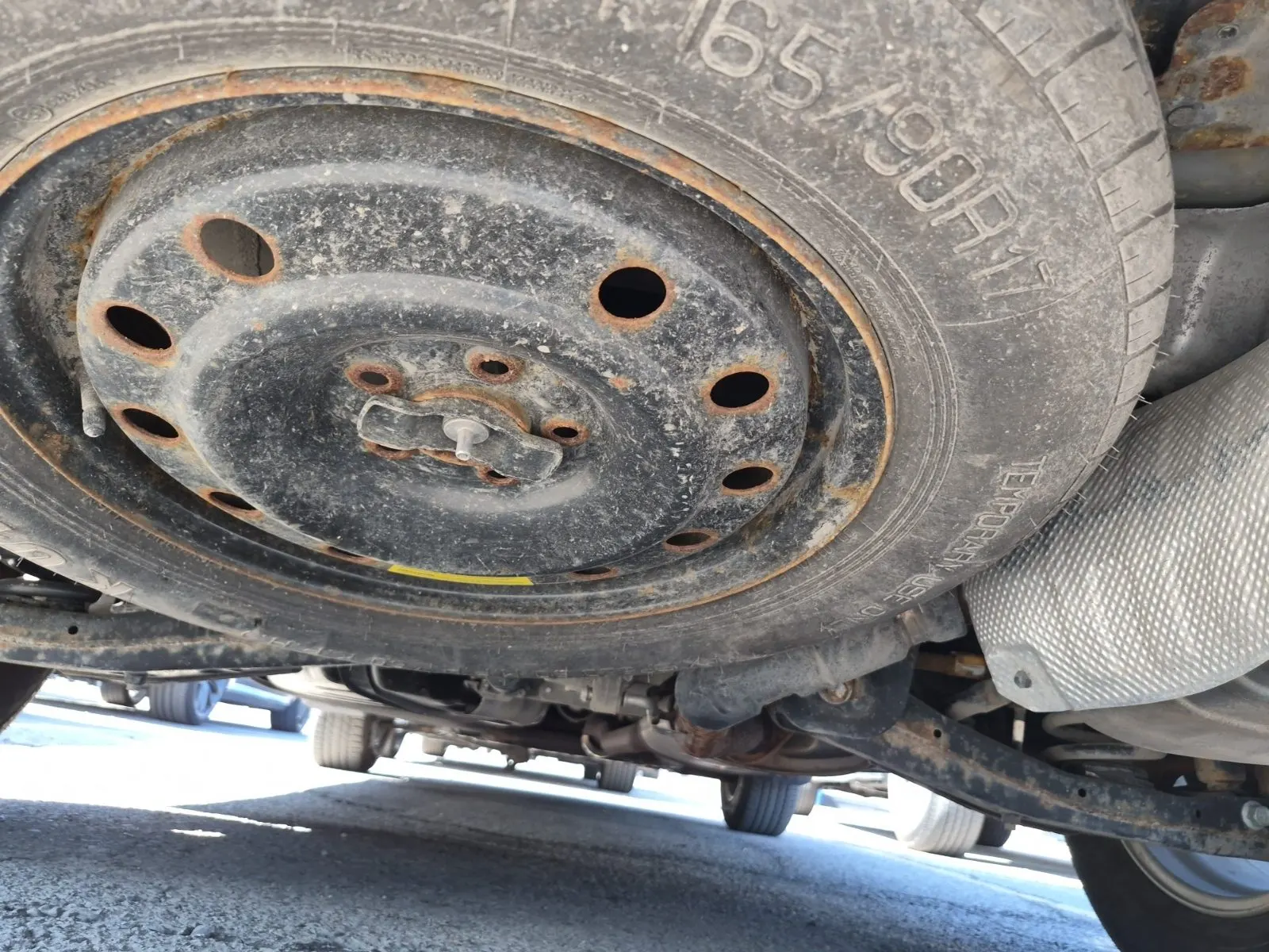 Spare Tire & Wheel Photo