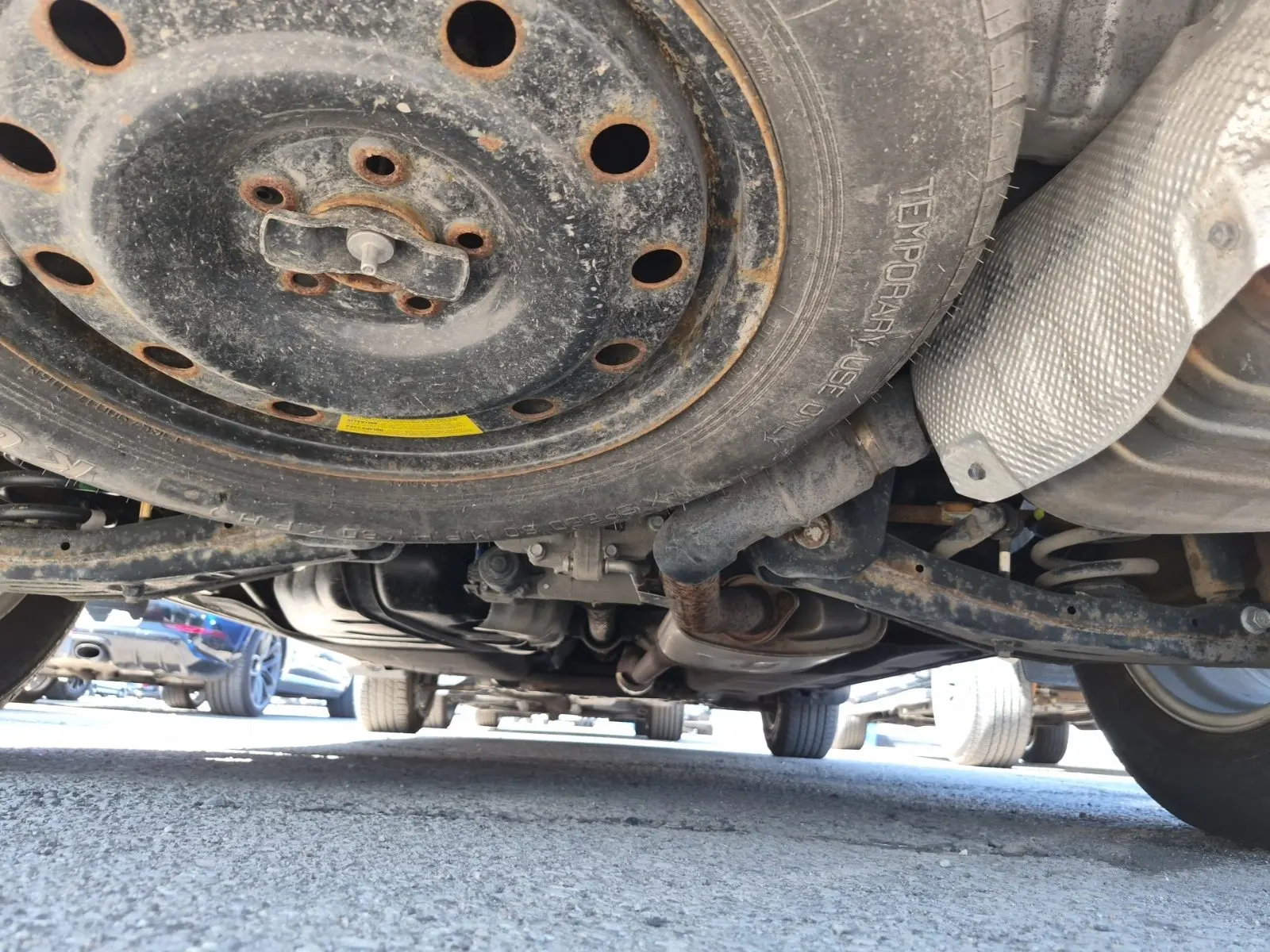 Undercarriage - Rear Photo