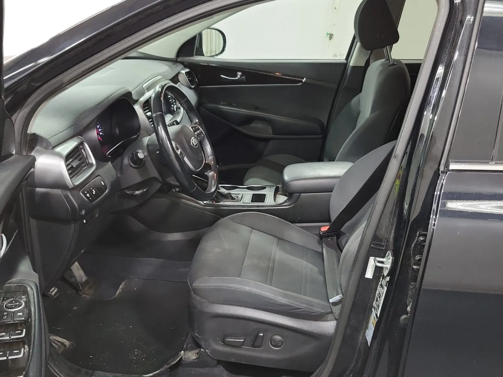 Front Interior Photo