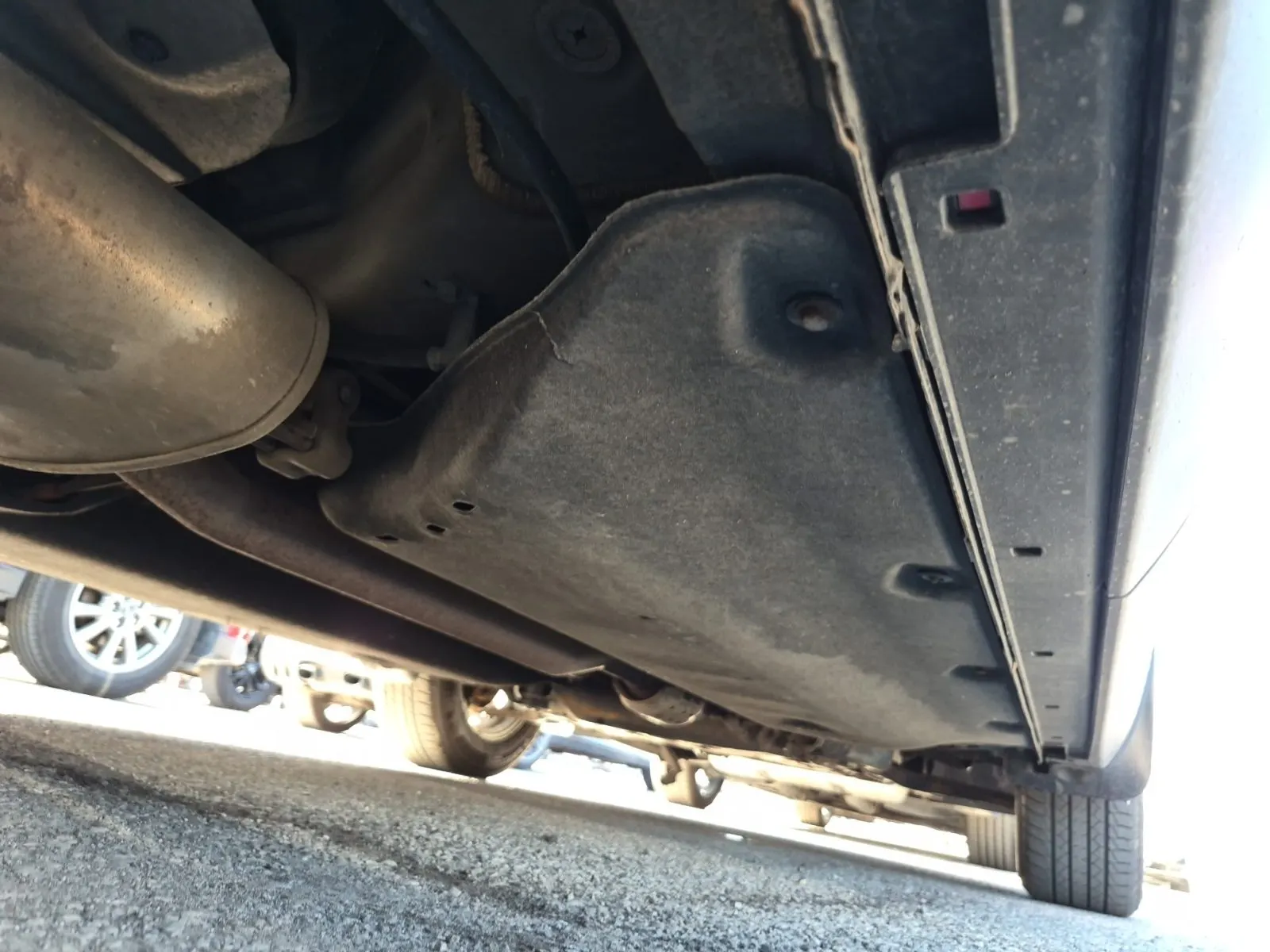 Undercarriage - Passenger Photo