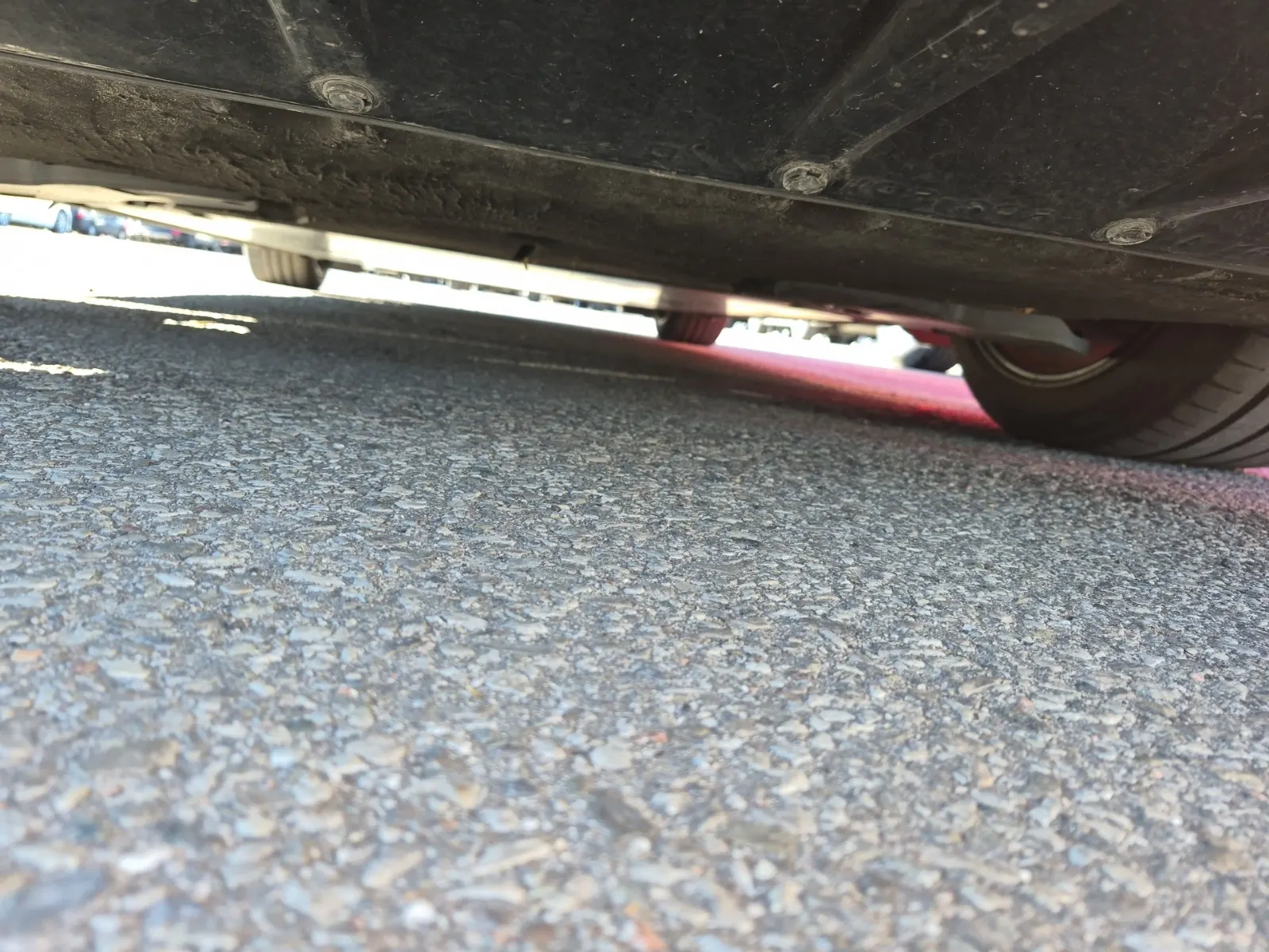 Undercarriage - Rear Photo