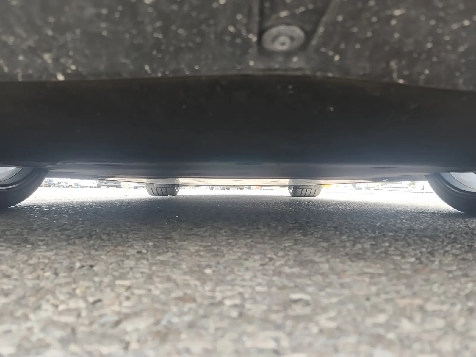 Undercarriage - Front Photo
