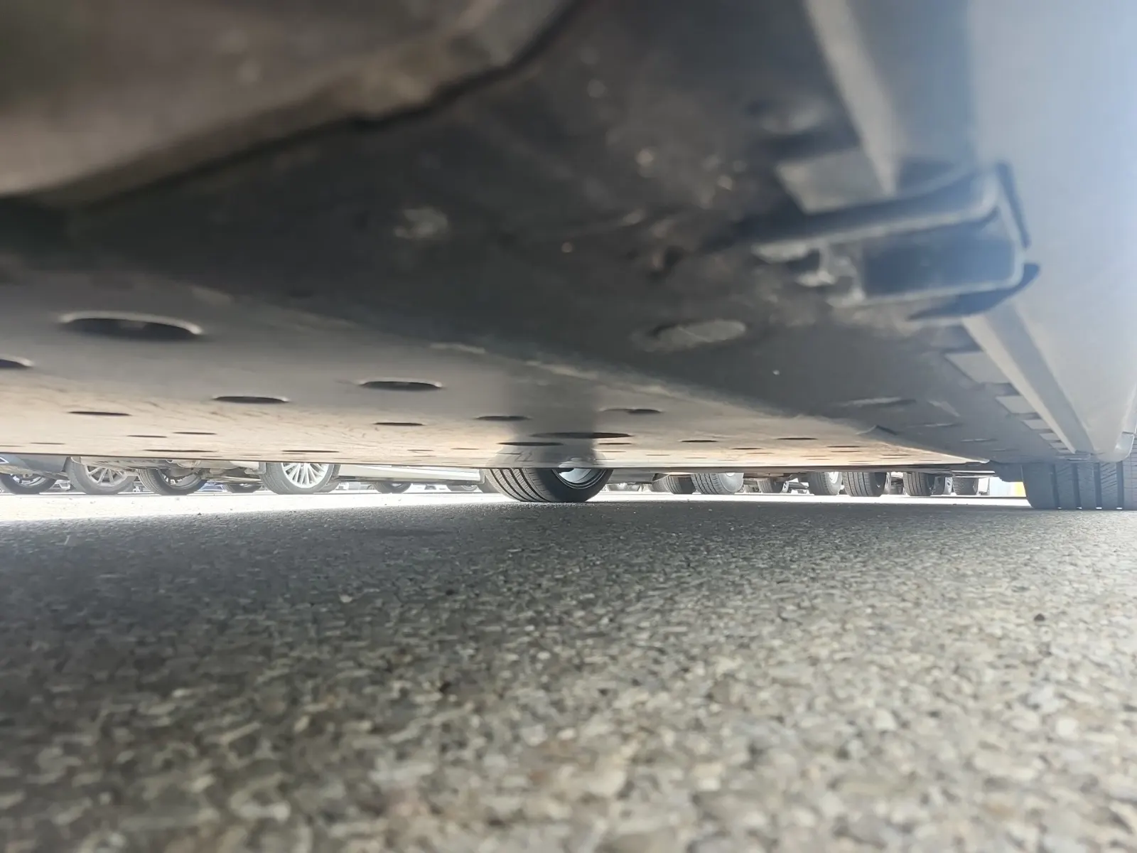 Undercarriage - Passenger Photo