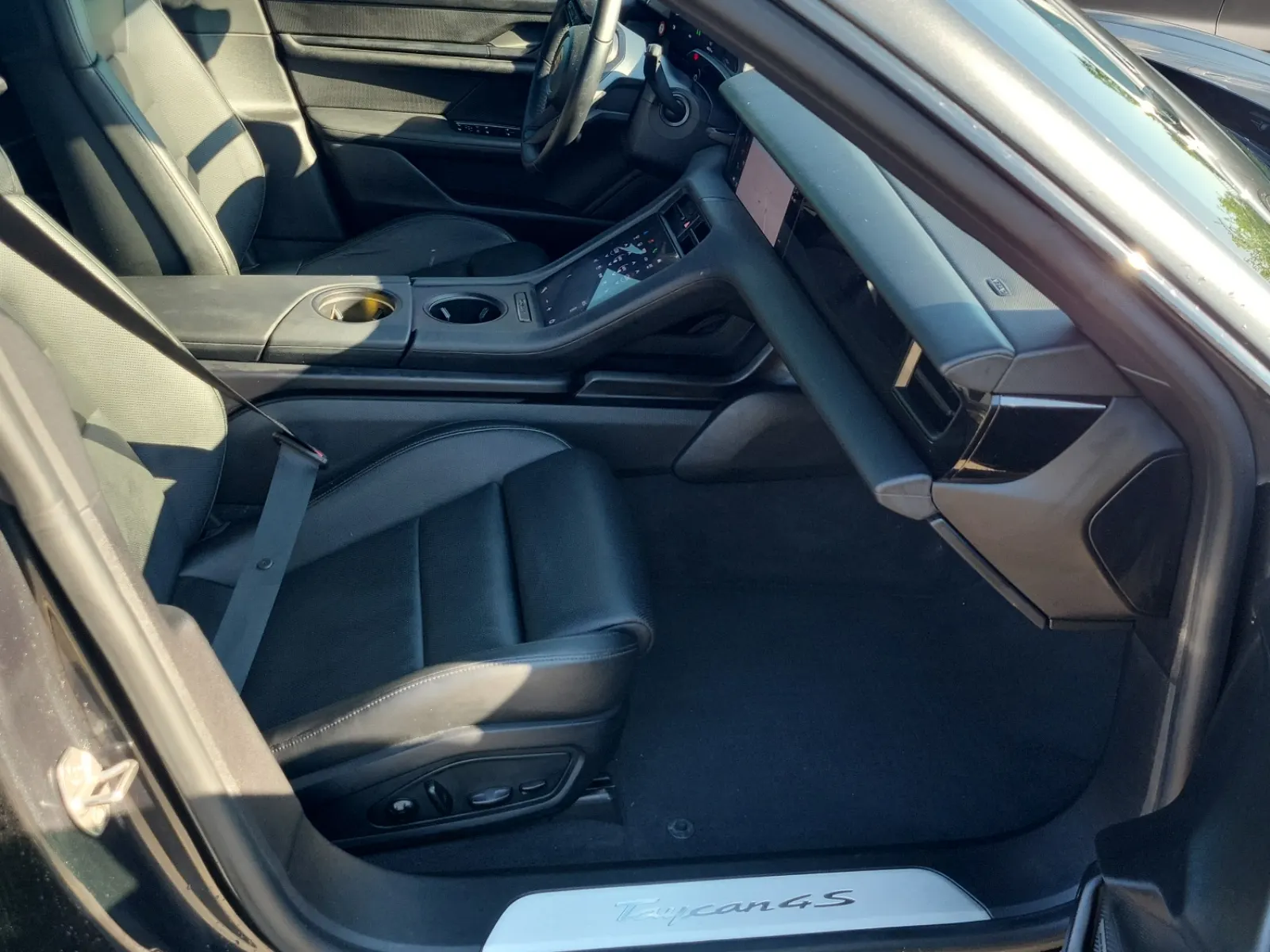 Right Side Interior Photo