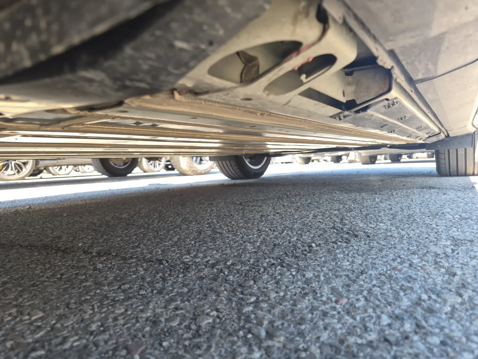 Undercarriage - Driver Photo