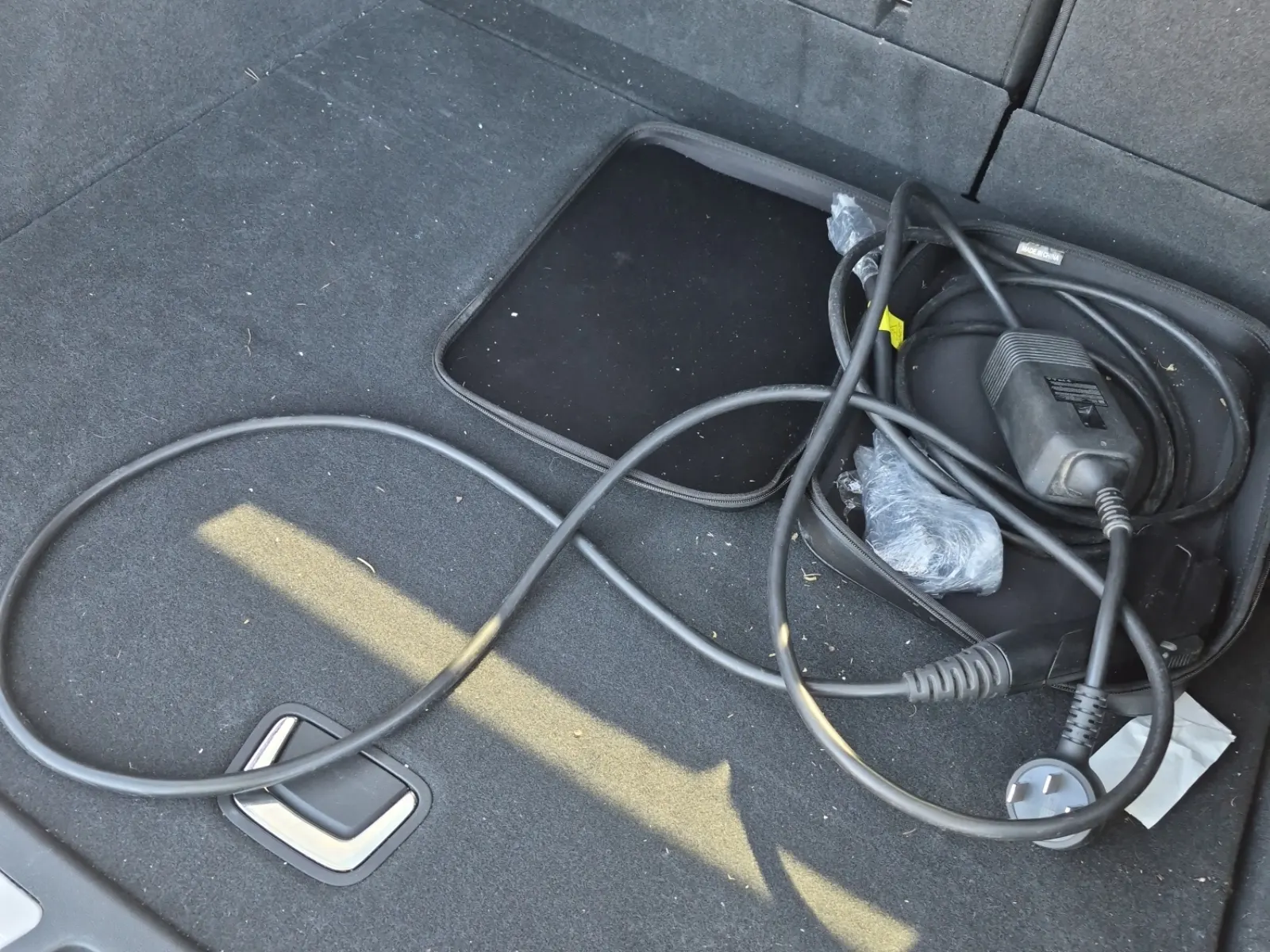 Charging Cable Photo