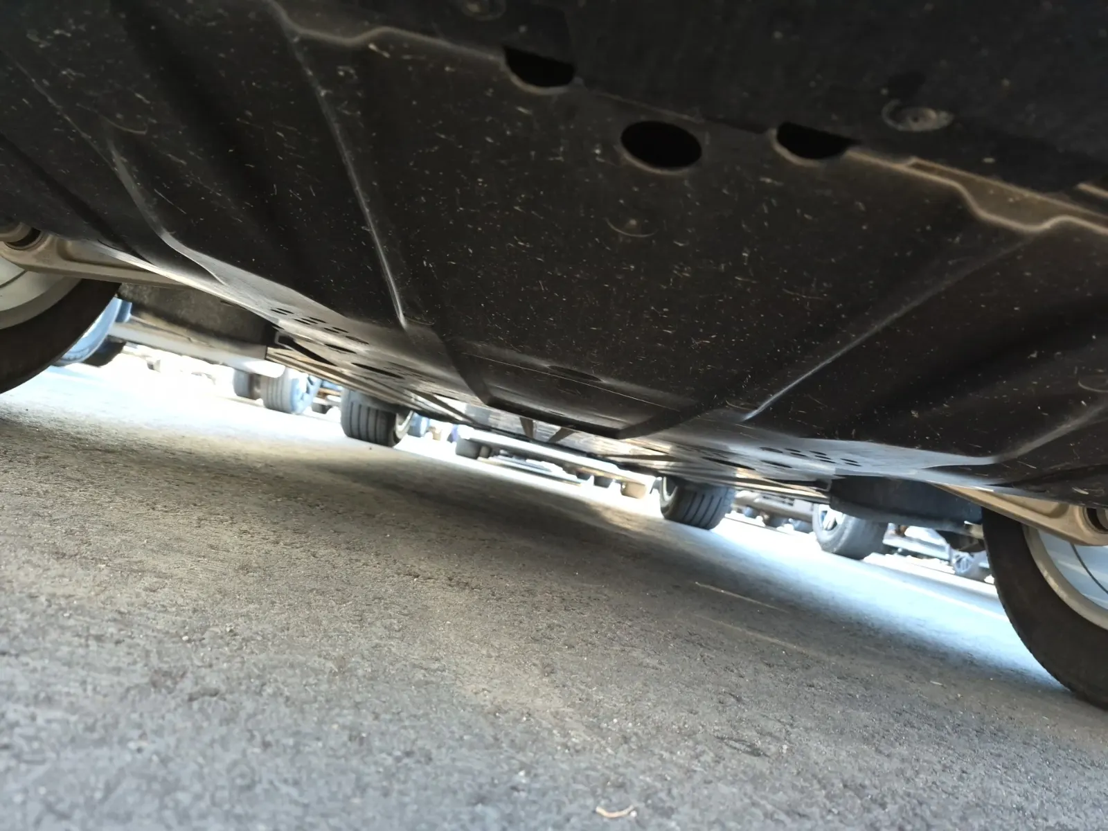 Undercarriage - Front Photo