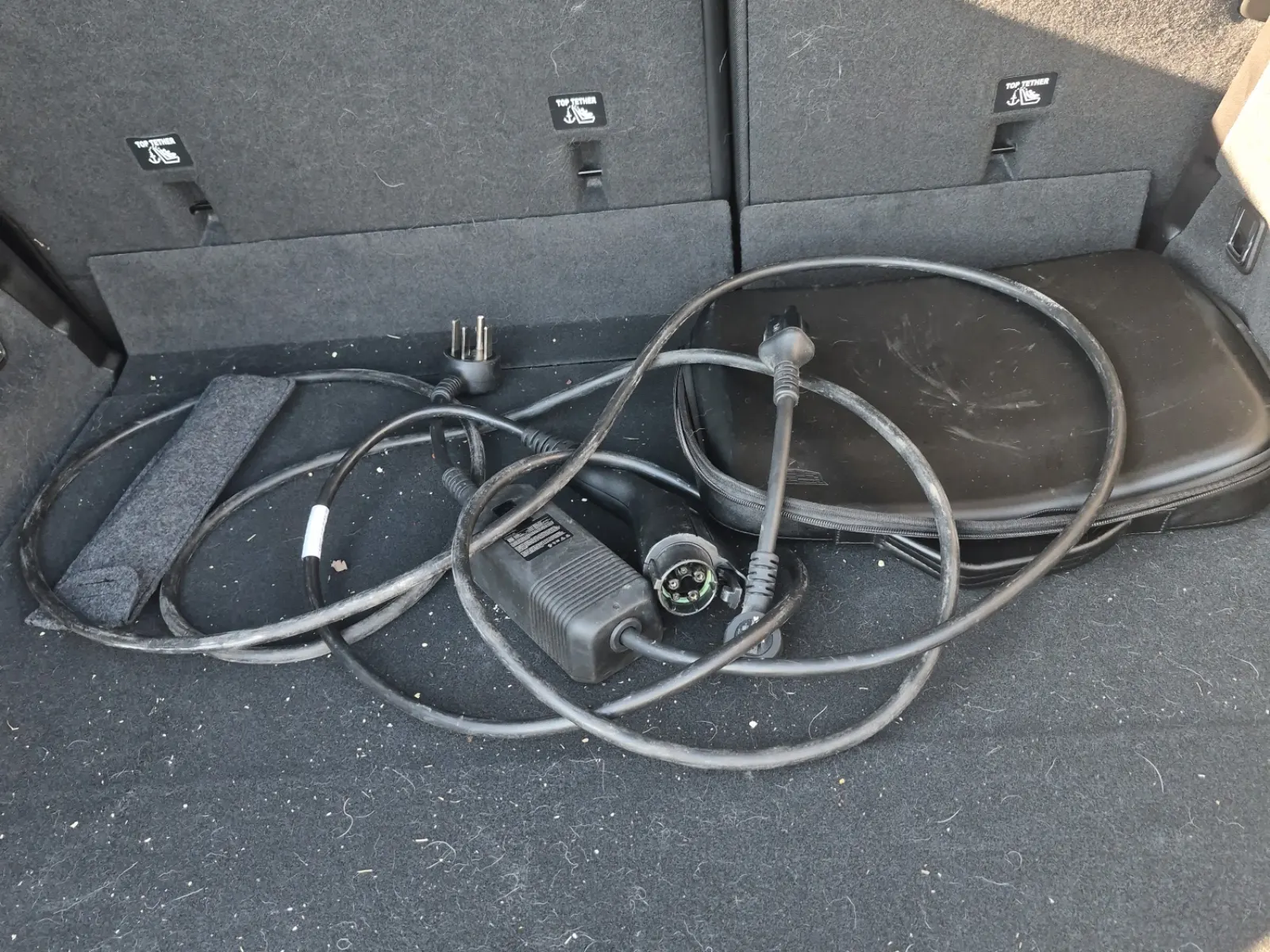 Charging Cable Photo