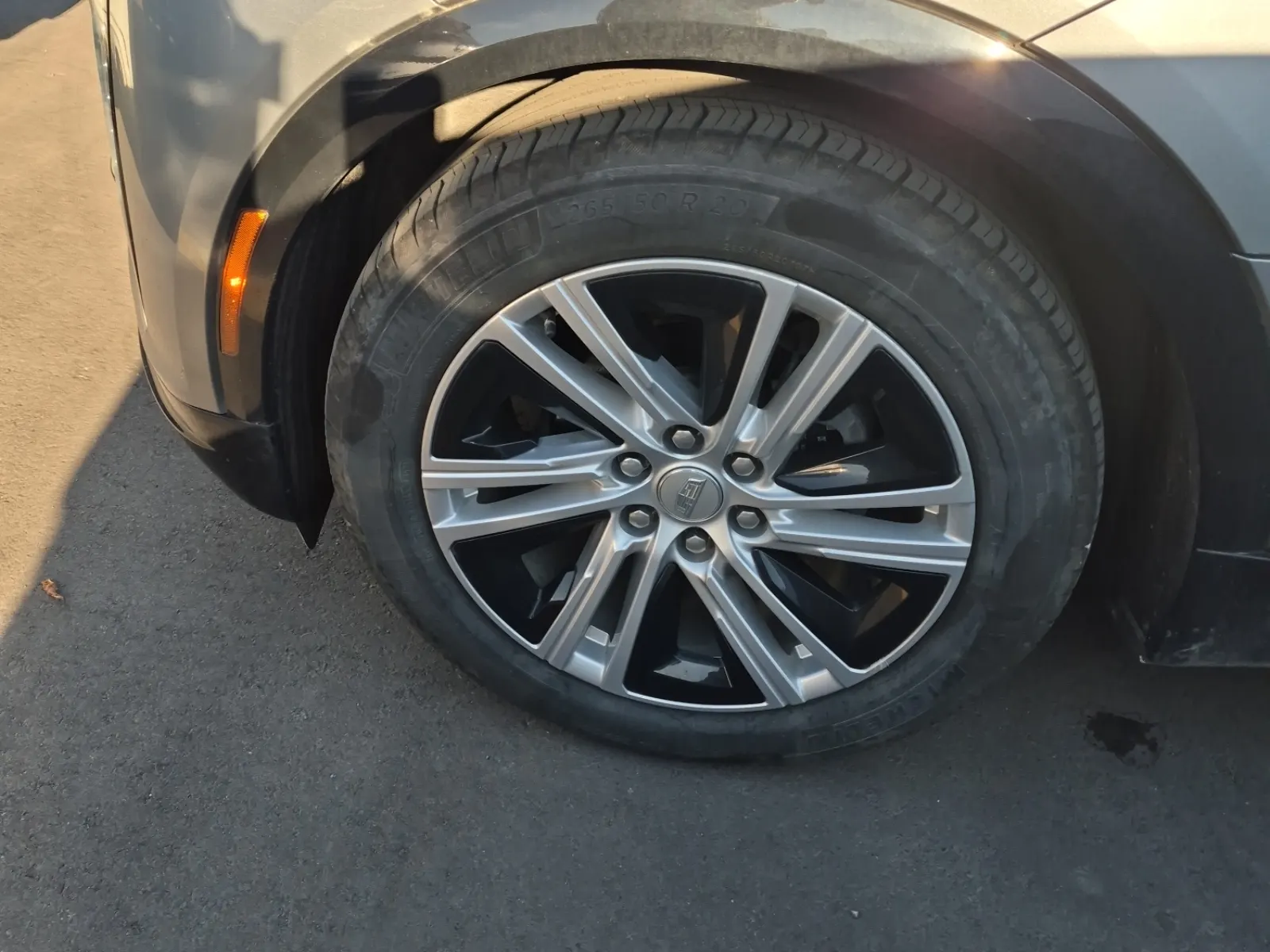 Front driver wheel/tire photo
